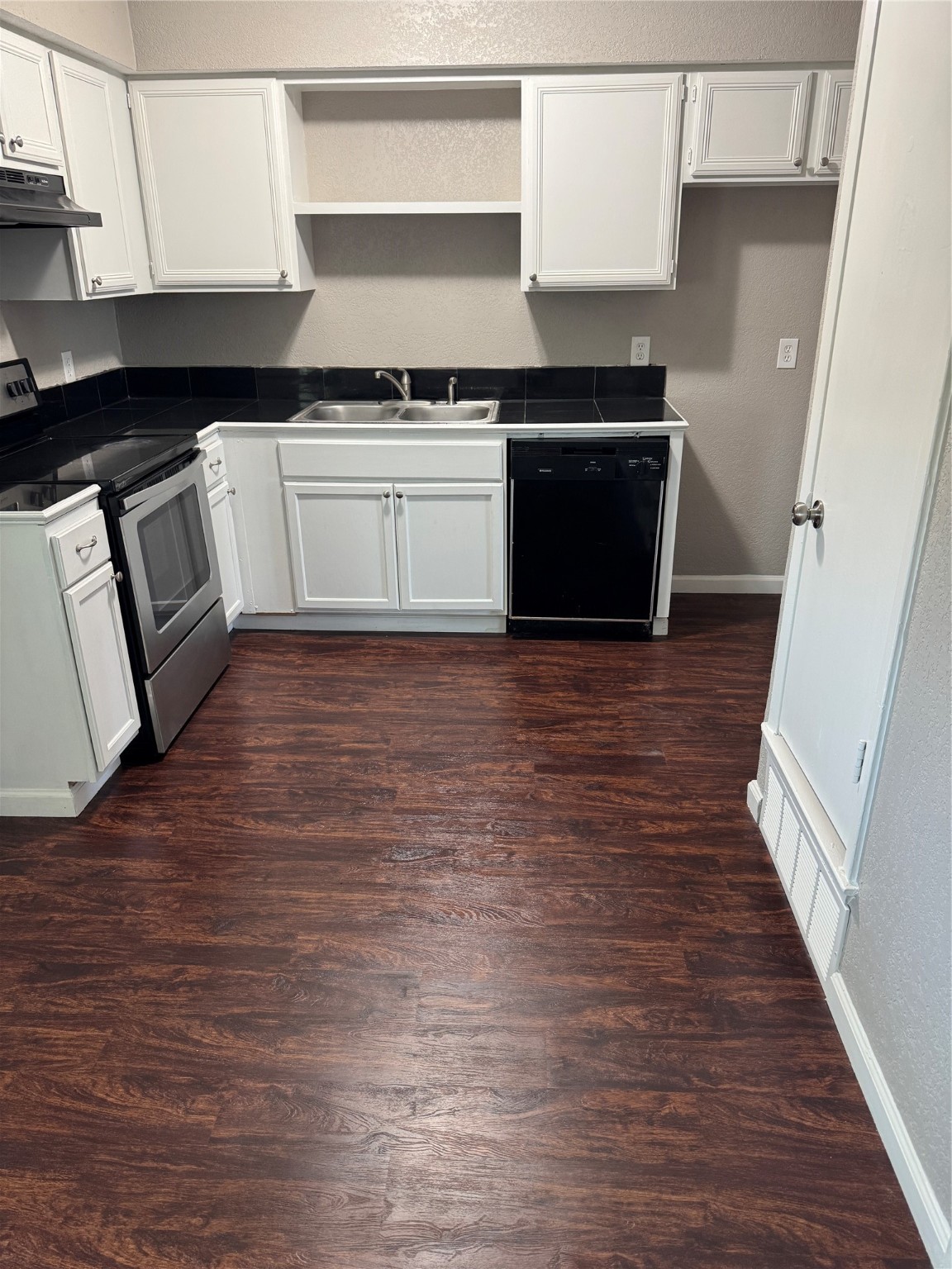 357 Newton Drive Burleson TX 76028