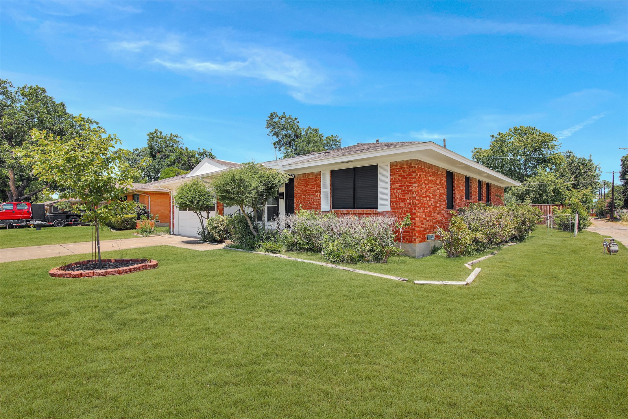 1422 Flamingo Lane Garland TX 75042