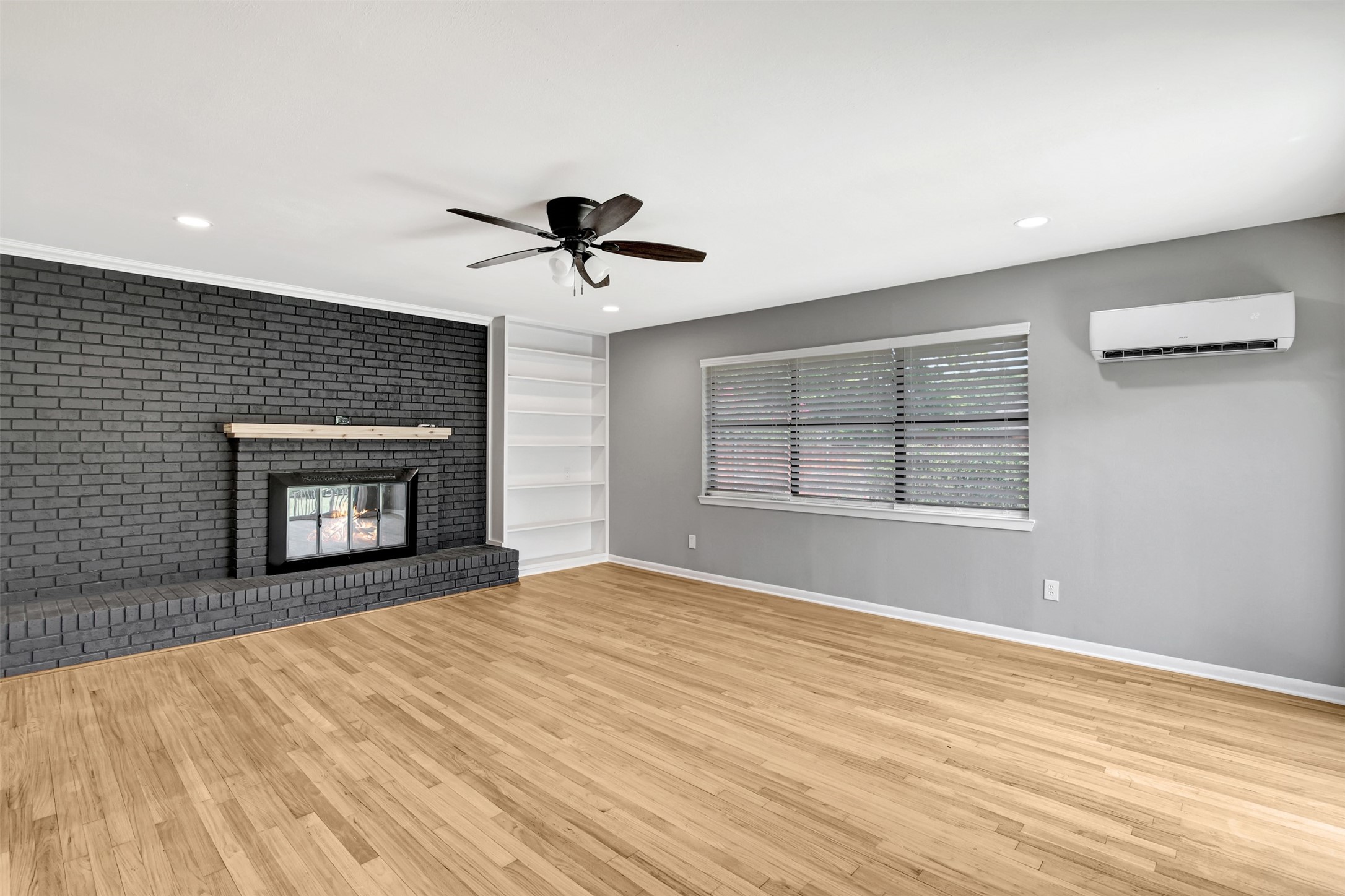 1422 Flamingo Lane Garland TX 75042