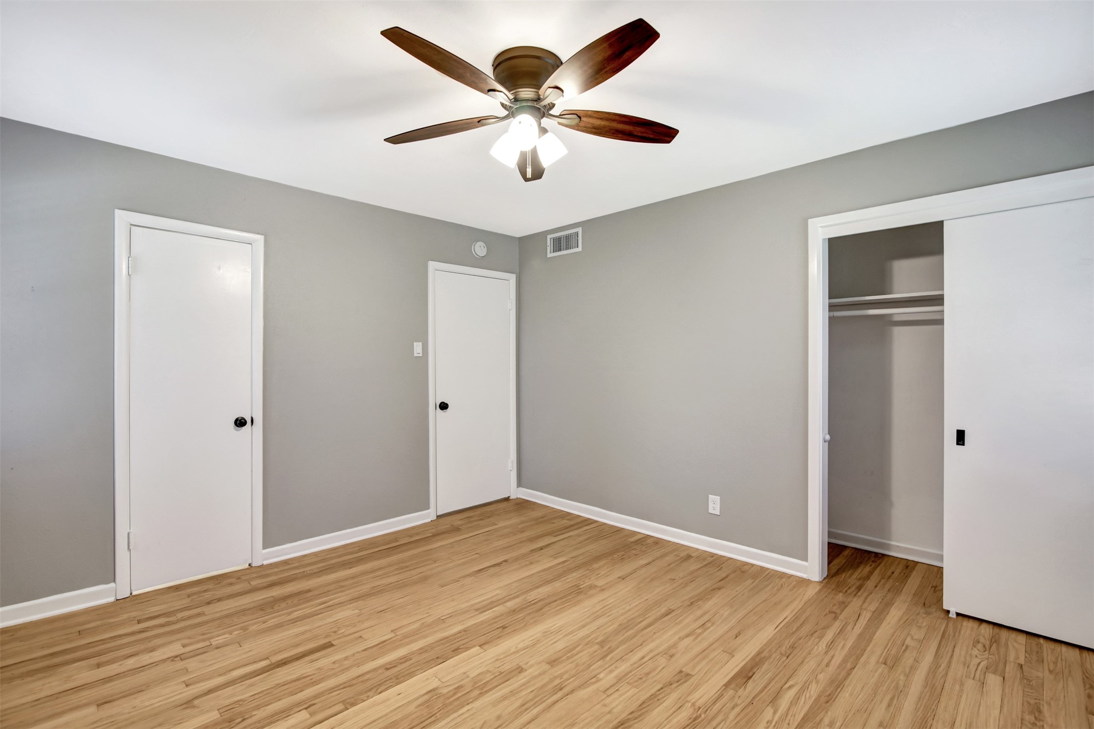 1422 Flamingo Lane Garland TX 75042