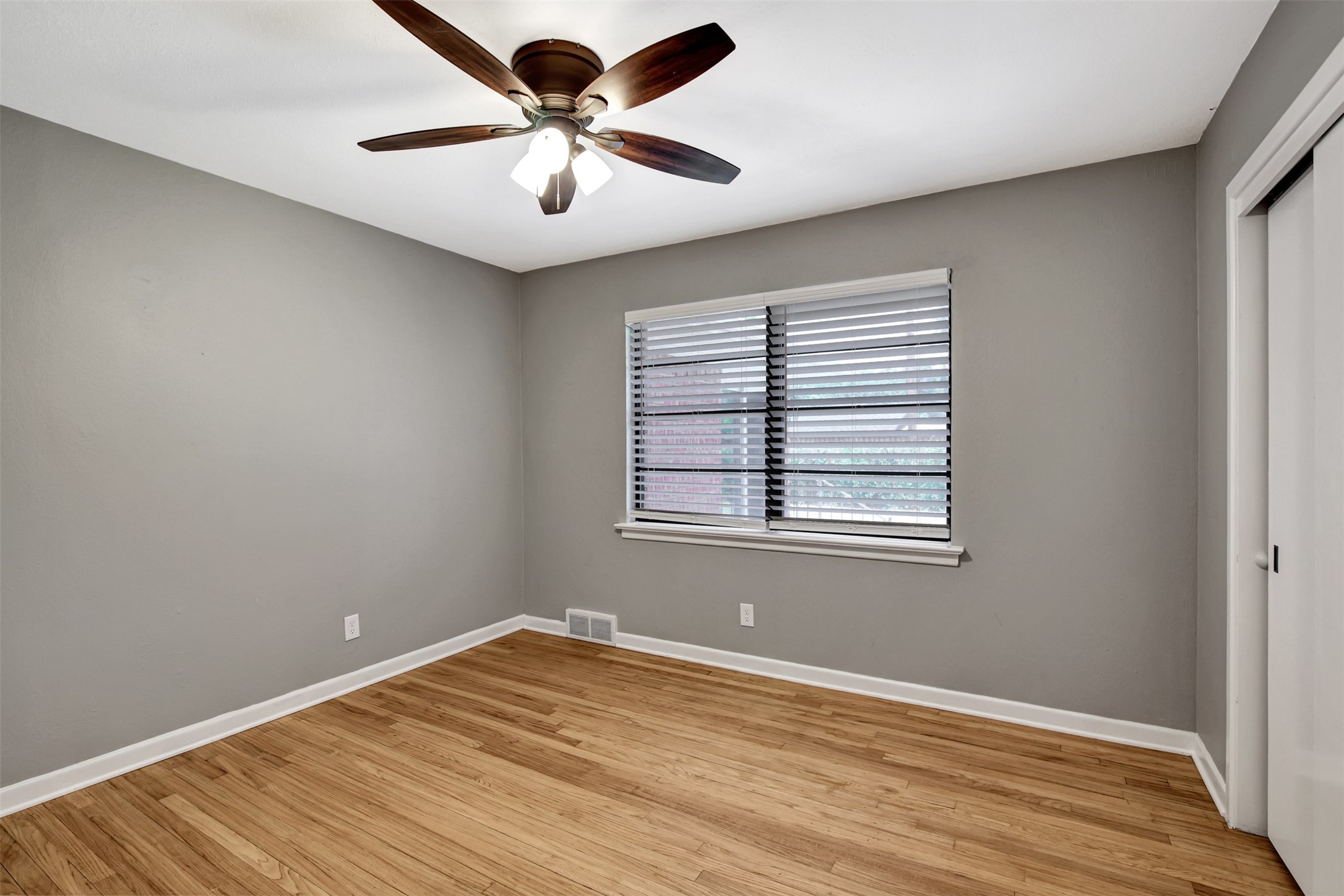 1422 Flamingo Lane Garland TX 75042