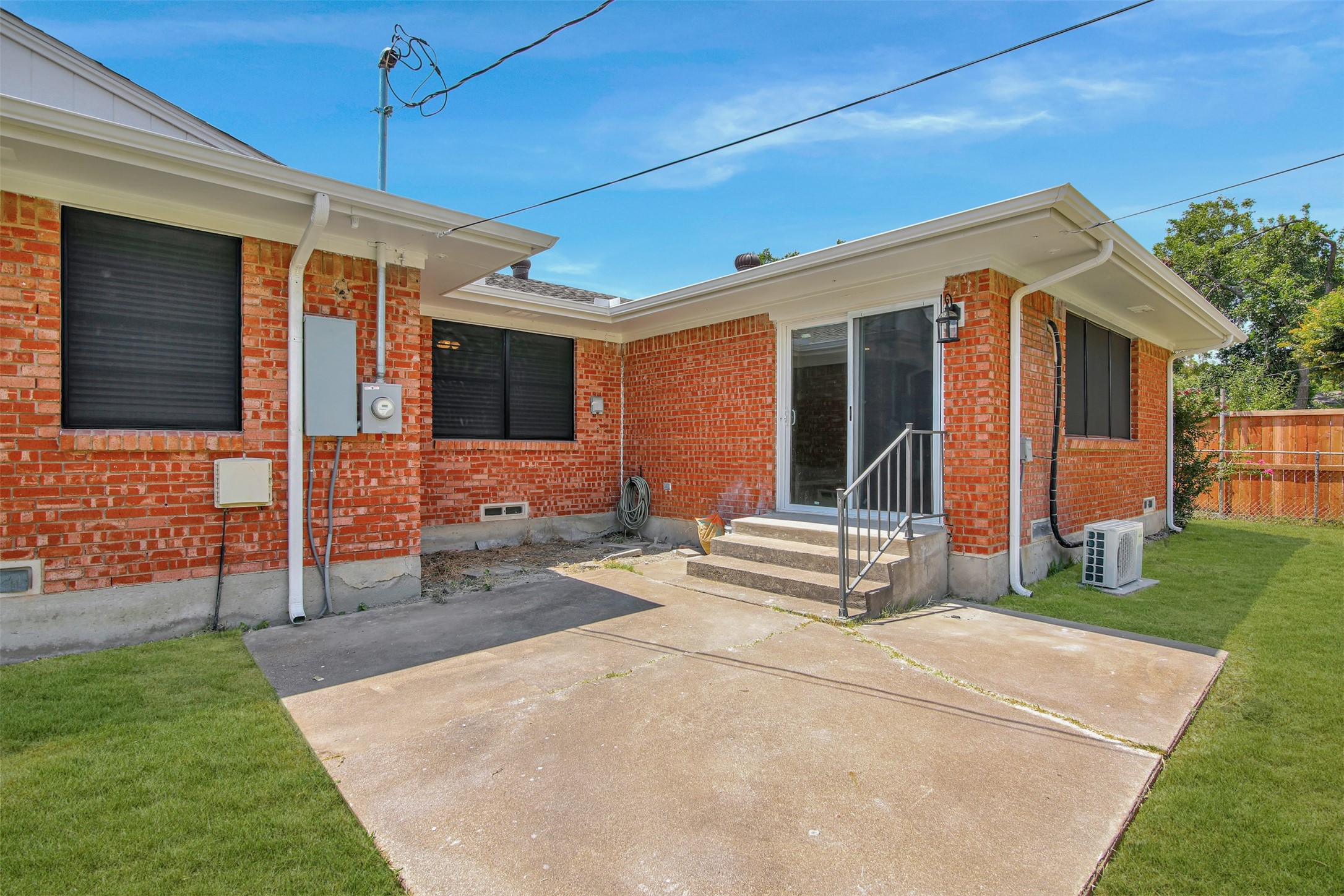 1422 Flamingo Lane Garland TX 75042