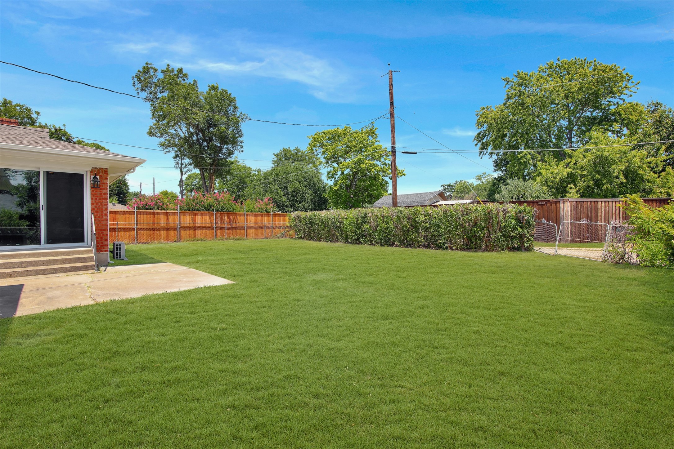 1422 Flamingo Lane Garland TX 75042