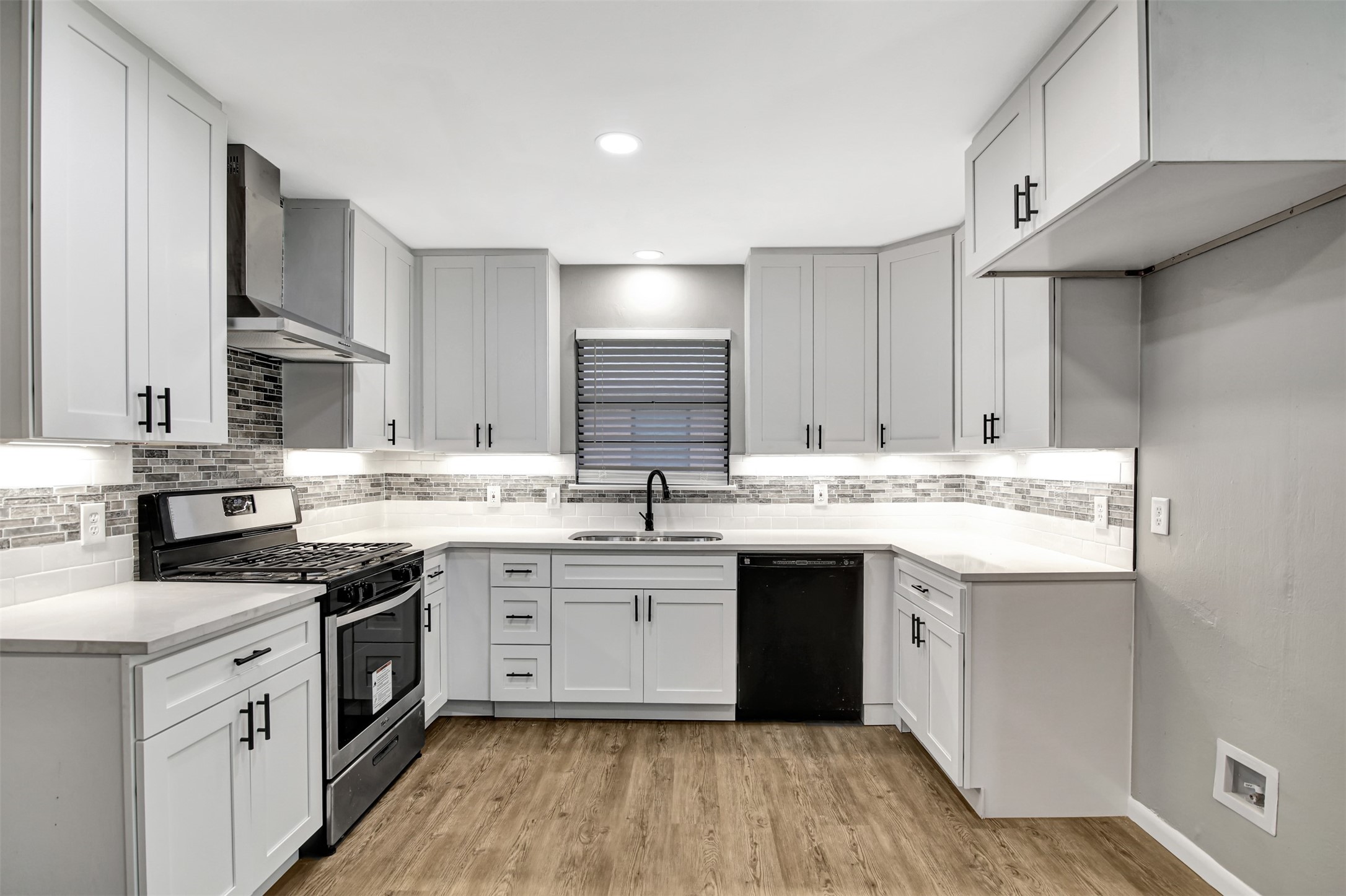1422 Flamingo Lane Garland TX 75042