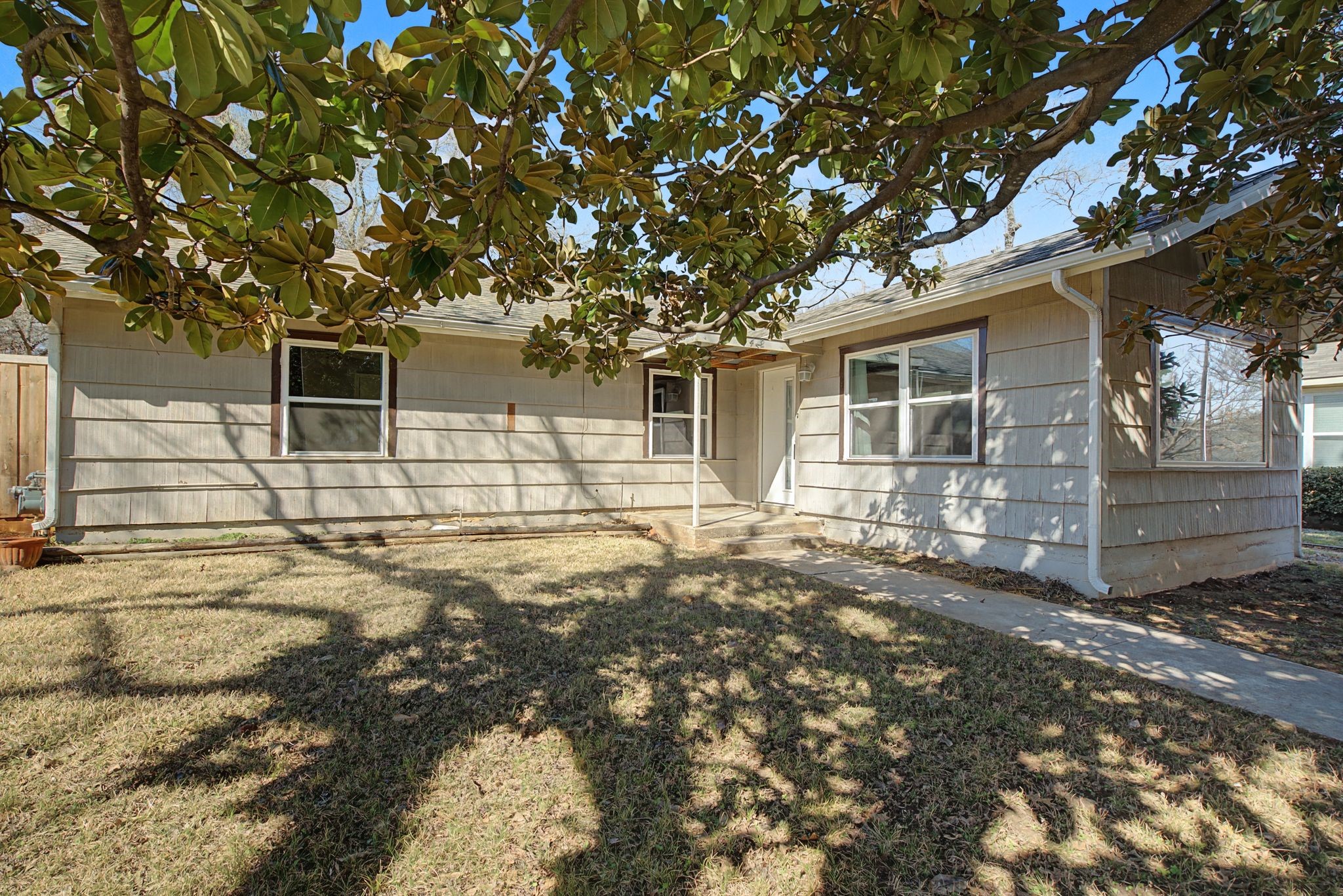 422 N Pecan Street Arlington TX 76011