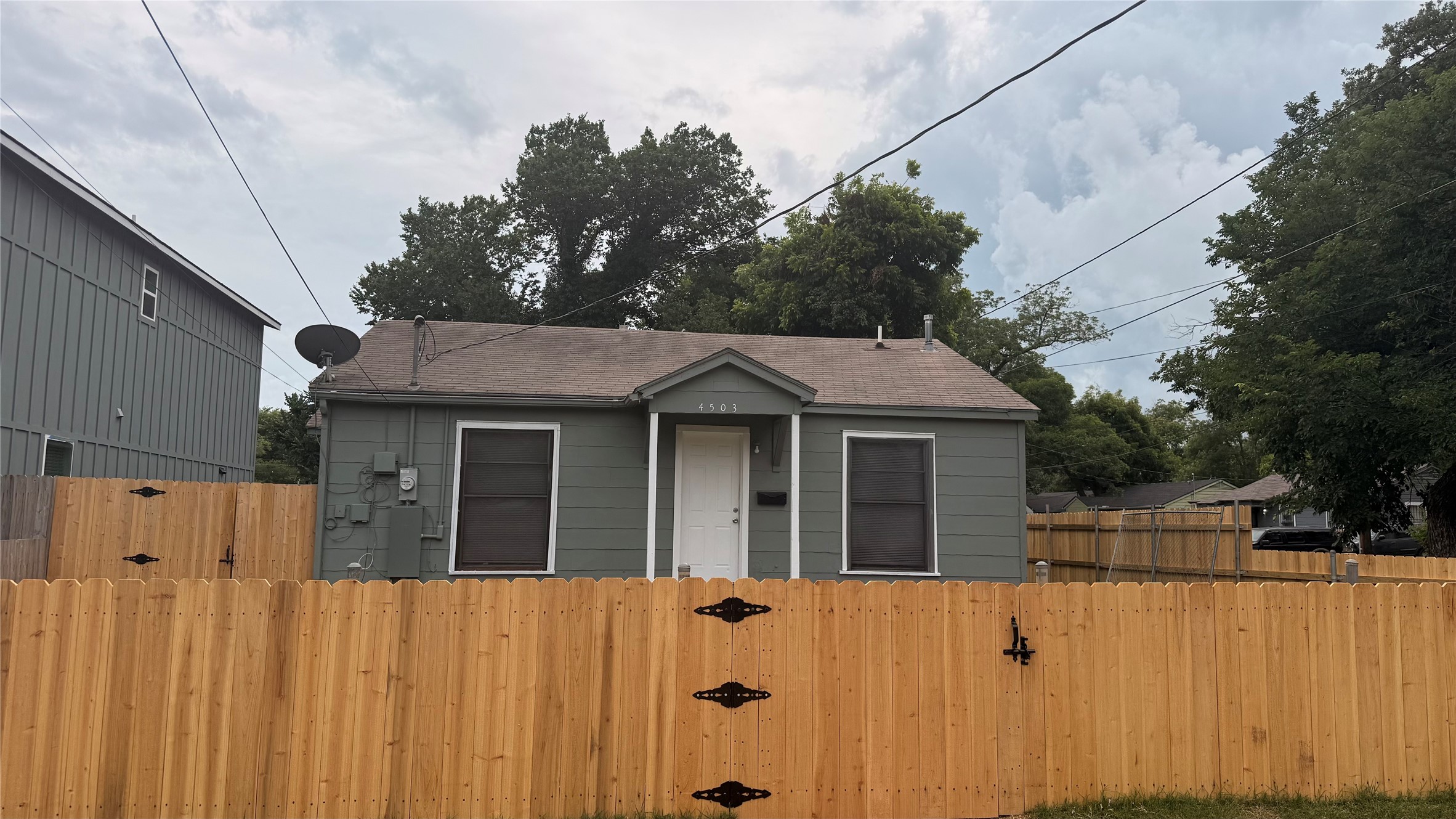 4503 Bradshaw Street Dallas TX 75215