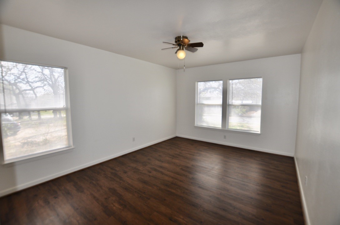 712 W Bridge Street Weatherford TX 76086