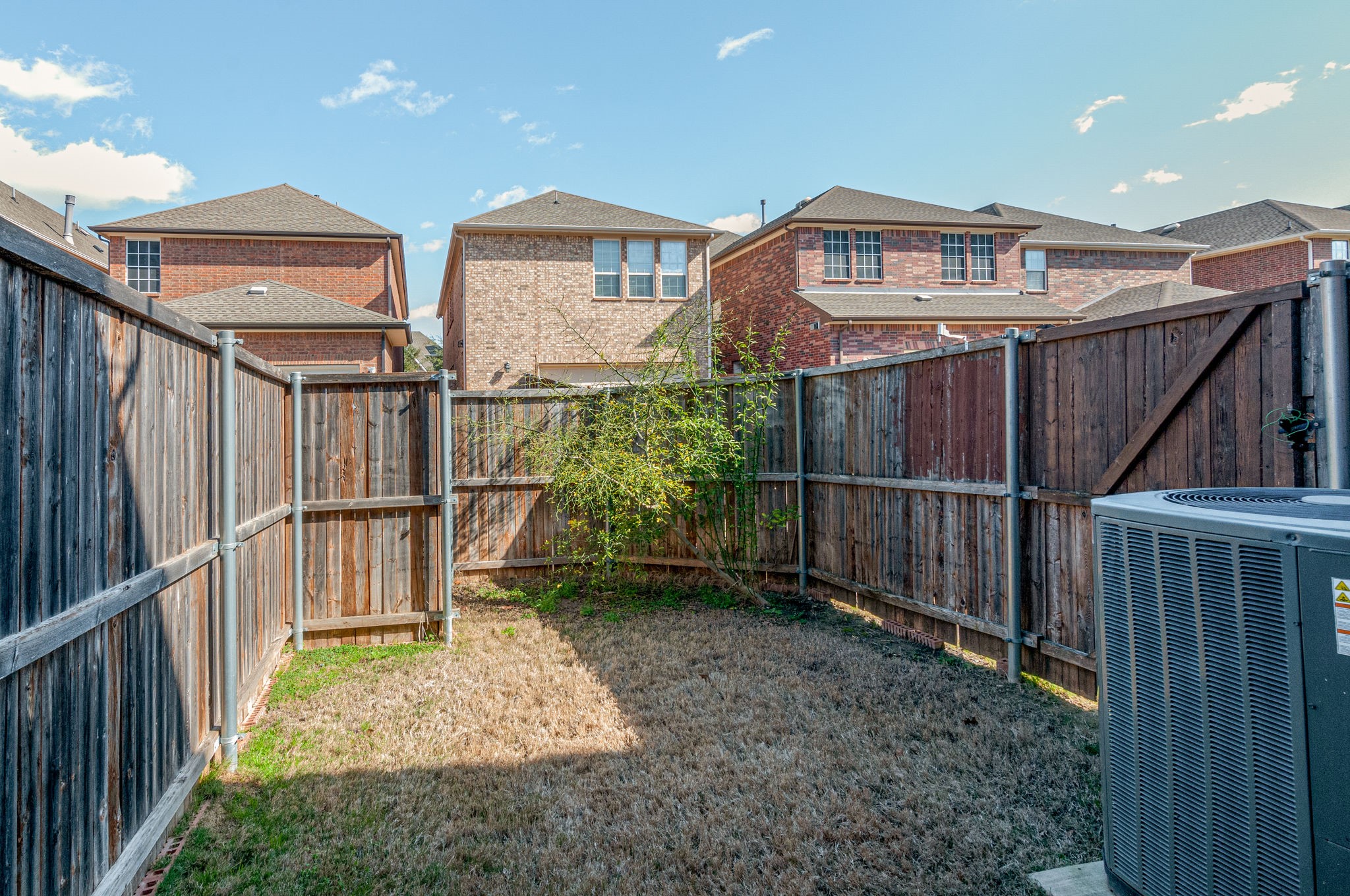 219 Knapford Station Euless TX 76040