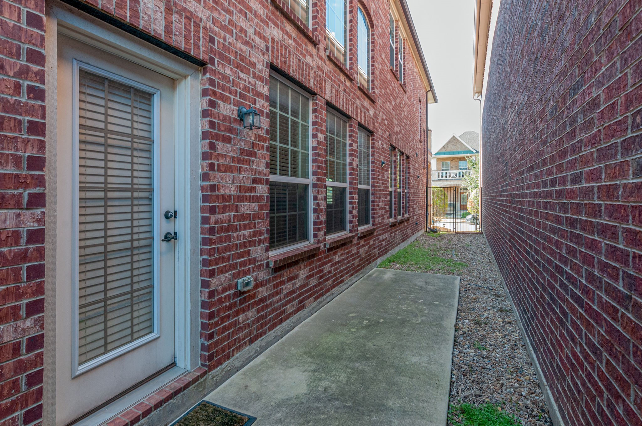 219 Knapford Station Euless TX 76040