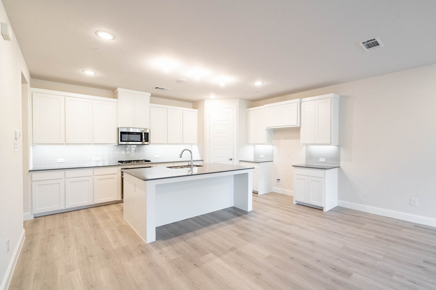 1949 Mcclane Drive Allen TX 75013