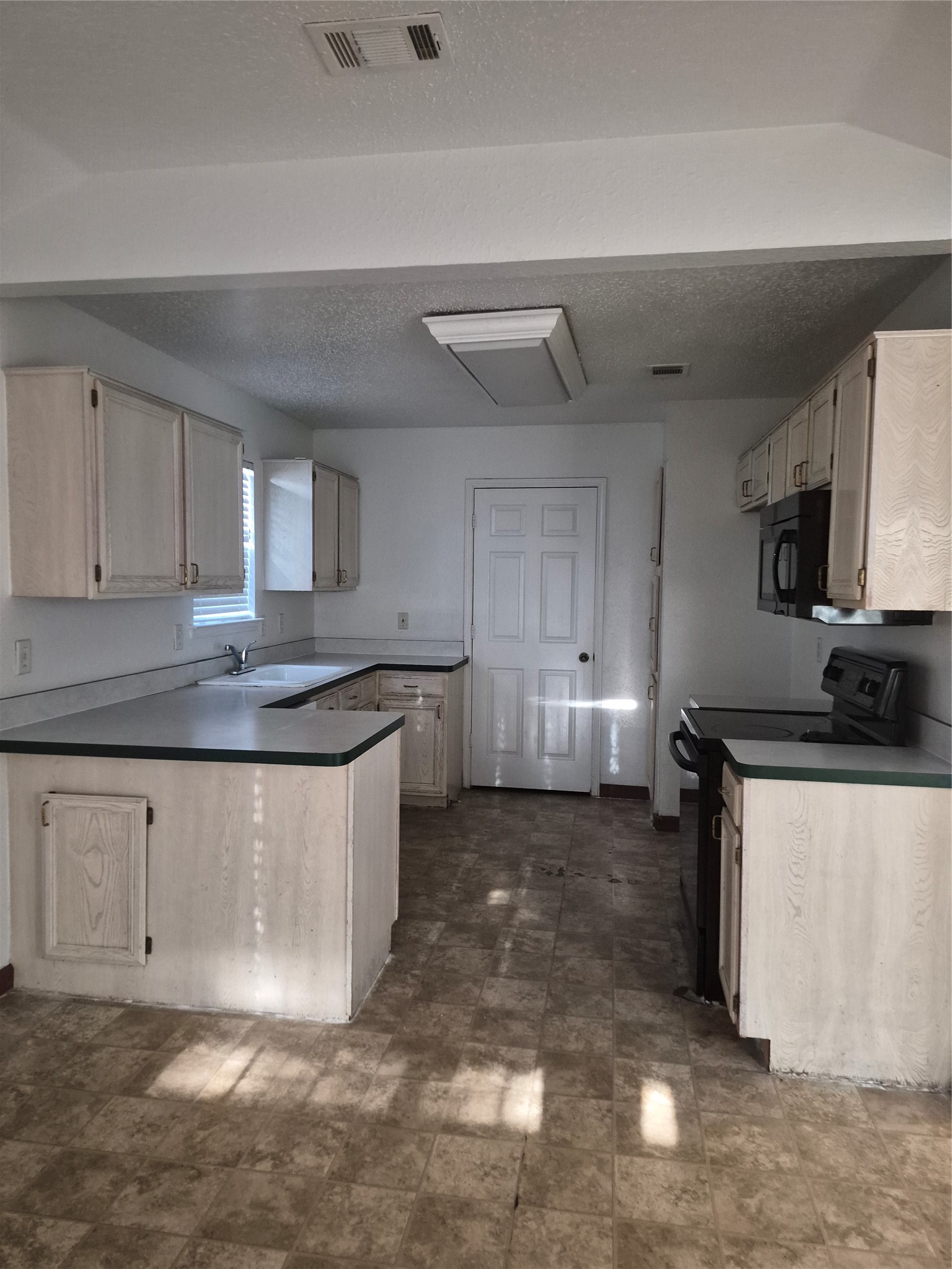 5524 Royal Meadow Lane Arlington TX 76017