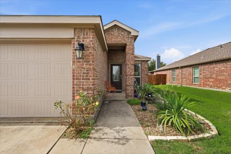 8632 Trailblazer Drive Cross Roads TX 76227
