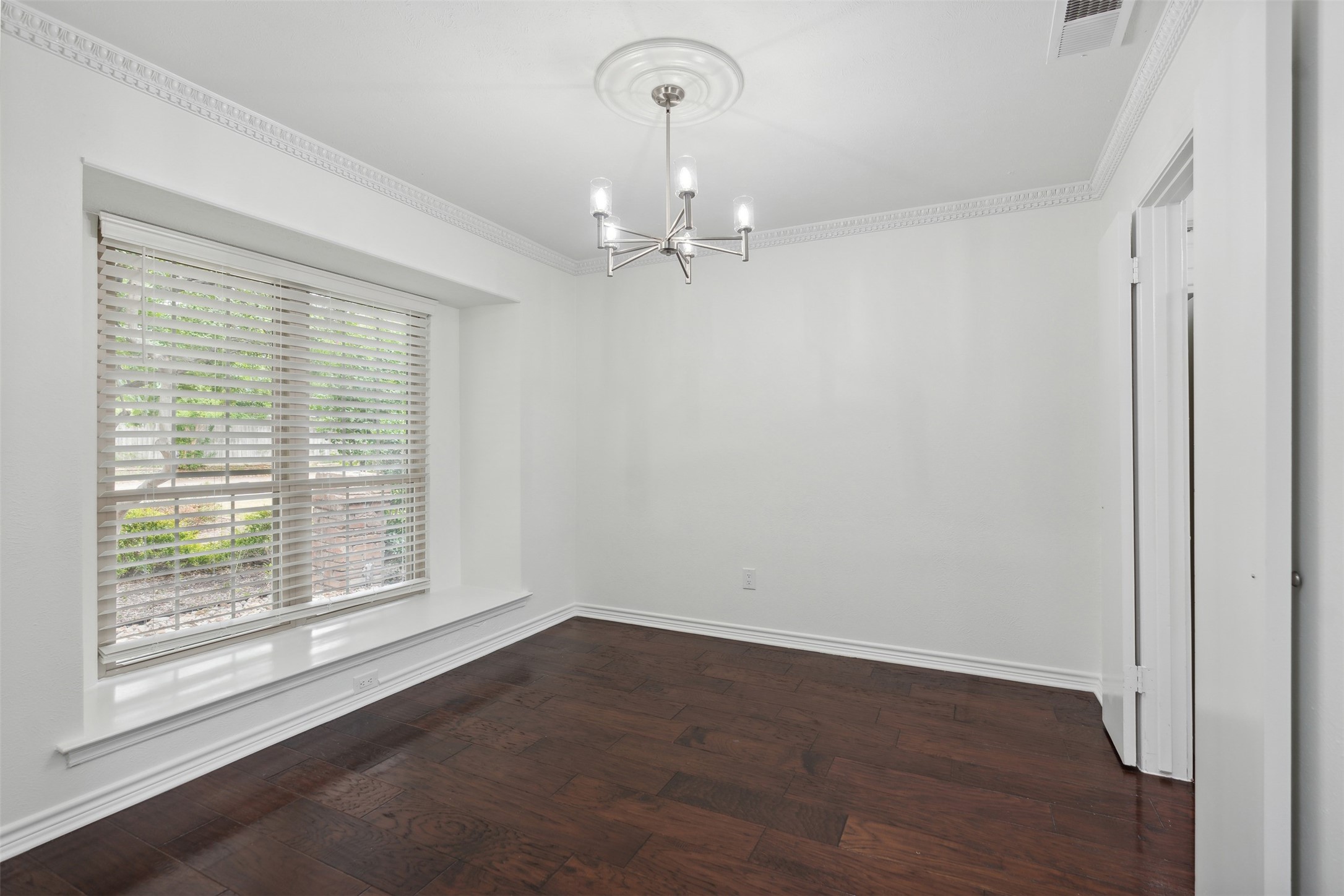 10447 Barrywood Drive Dallas TX 75230