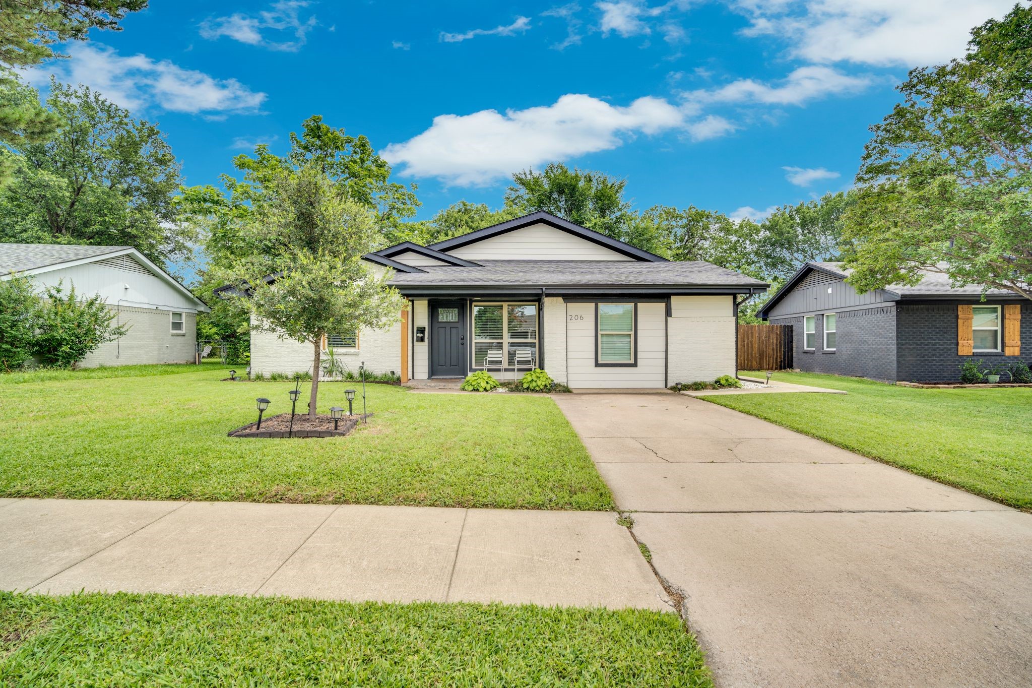 206 E Chico Drive Garland TX 75041