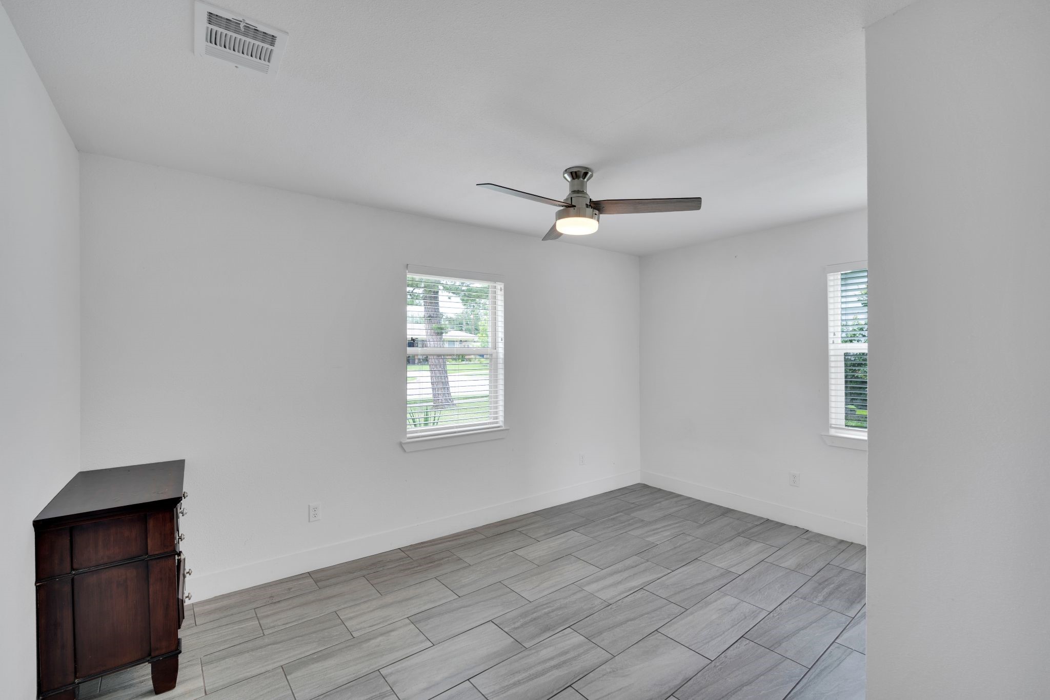 206 E Chico Drive Garland TX 75041