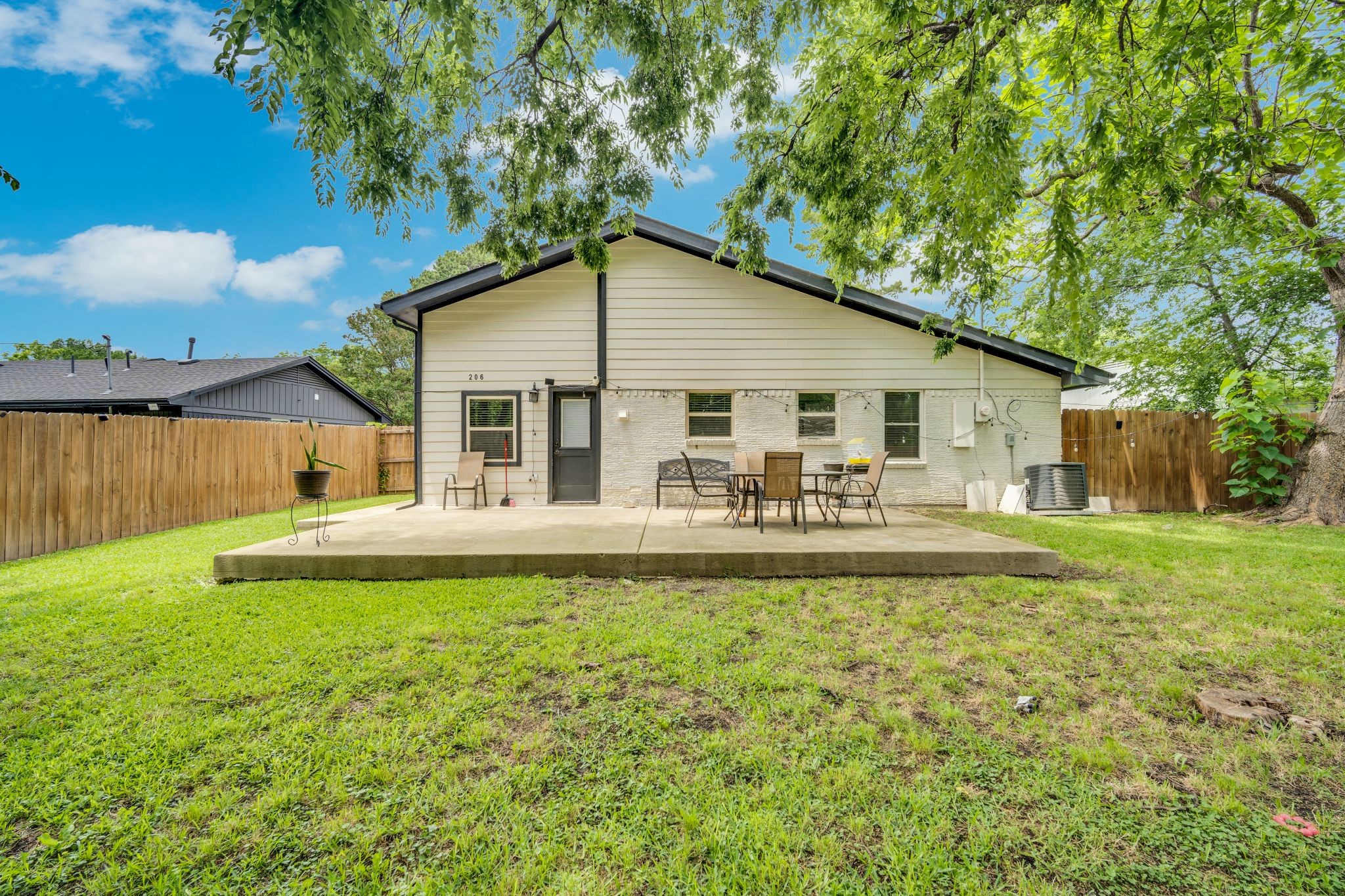 206 E Chico Drive Garland TX 75041