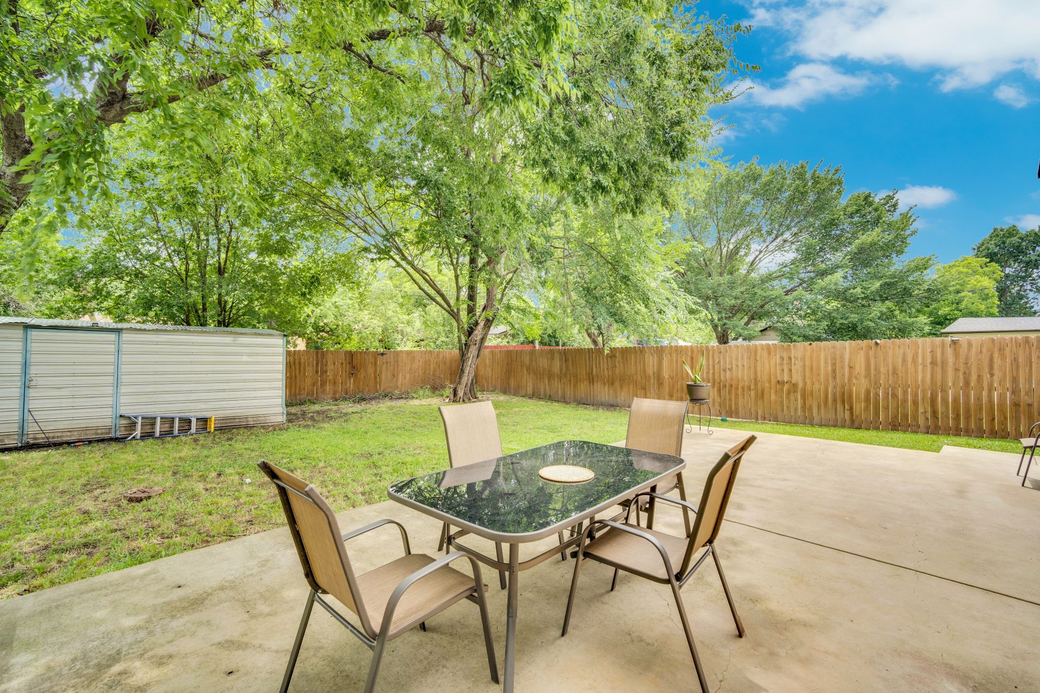 206 E Chico Drive Garland TX 75041