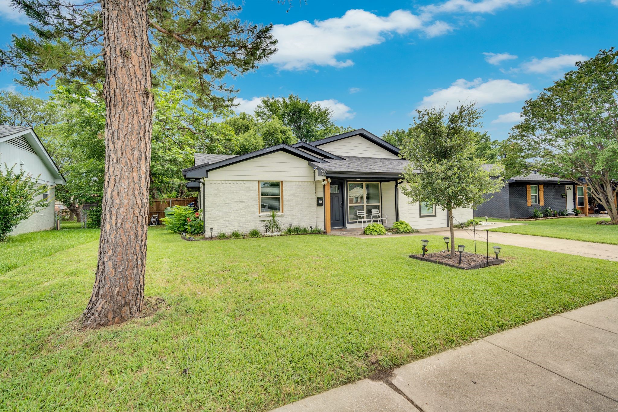206 E Chico Drive Garland TX 75041