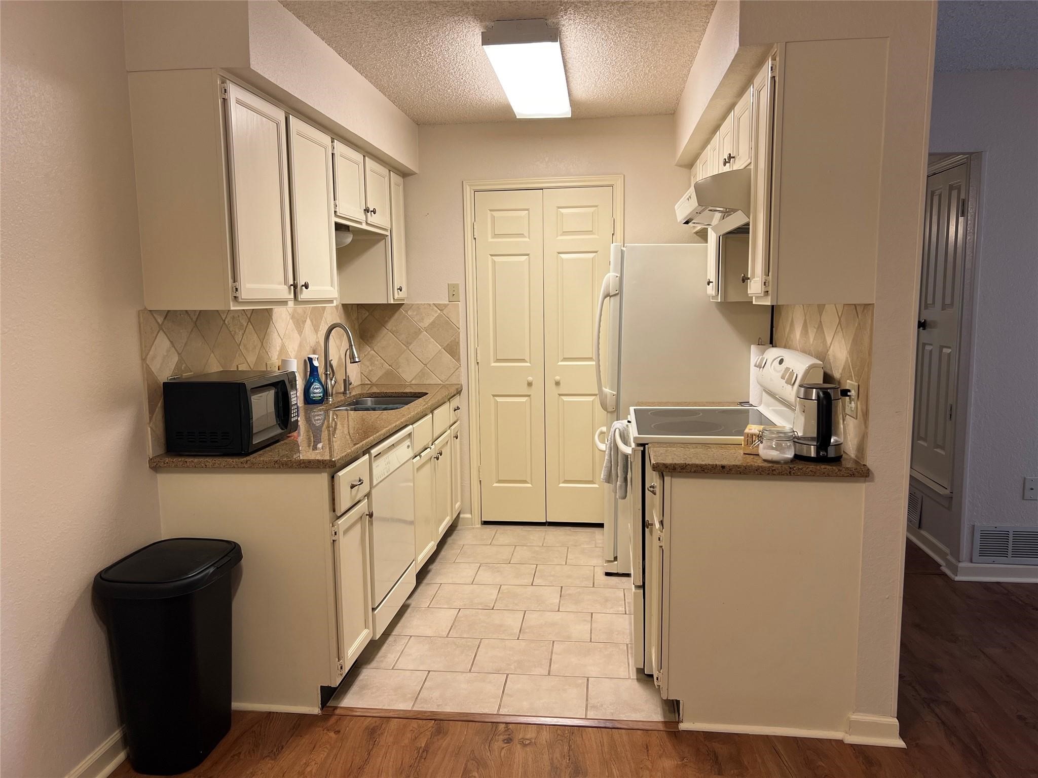 3129 Sappington Place Fort Worth TX 76116
