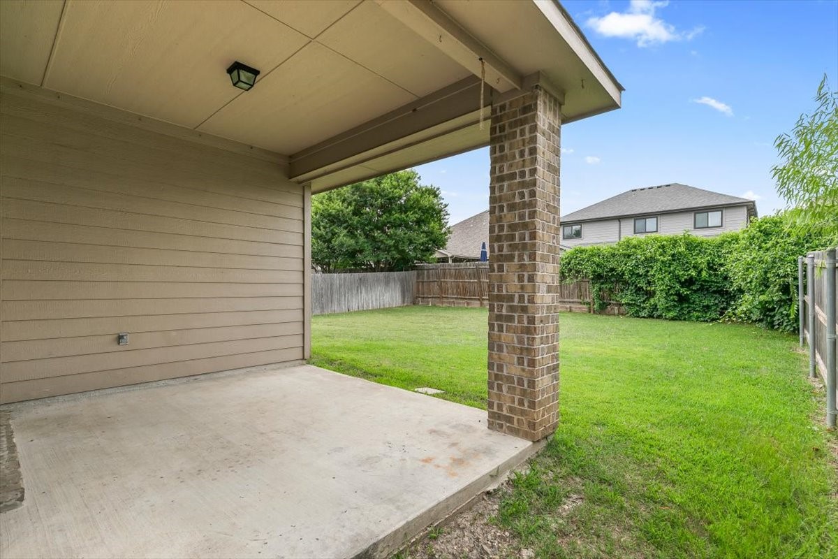 1325 Amazon Fort Worth TX 76247