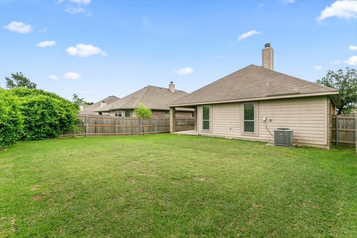 1325 Amazon Fort Worth TX 76247