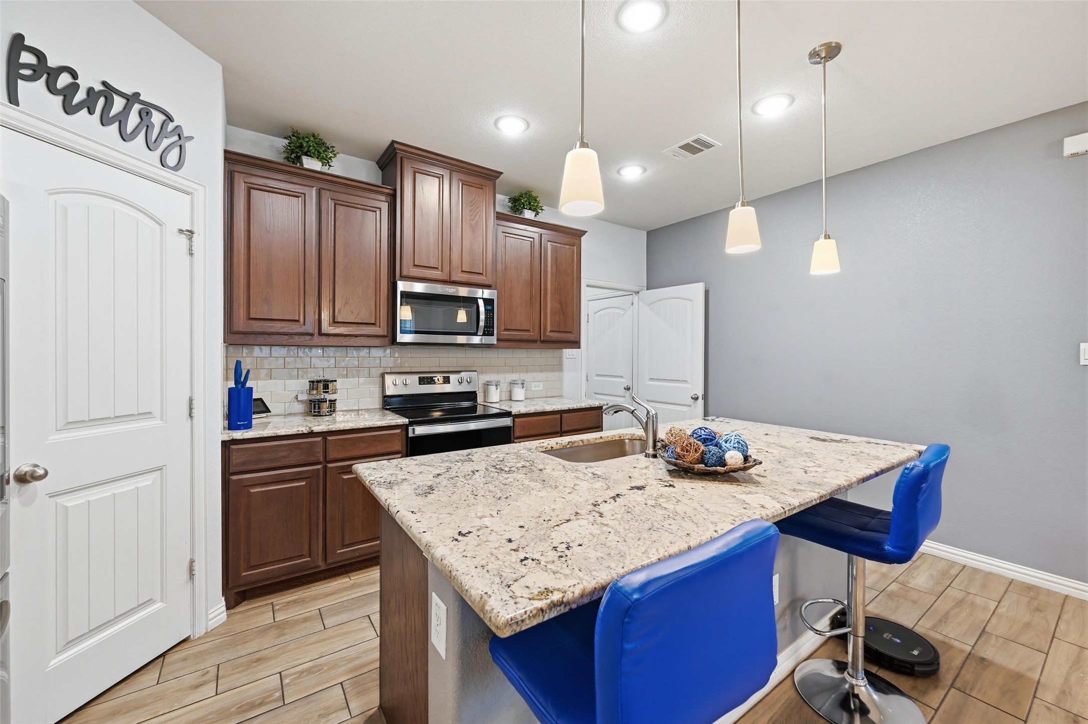 196 Lady Bird Drive Waxahachie TX 75165