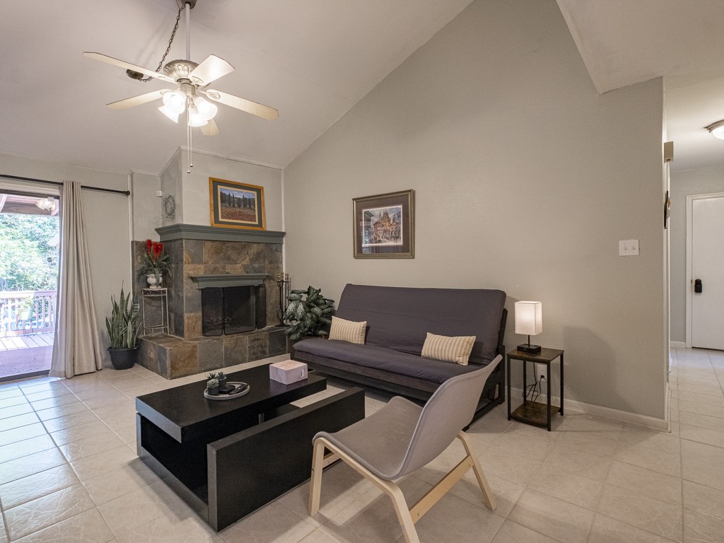 408 Heritage Trail Granbury TX 76048