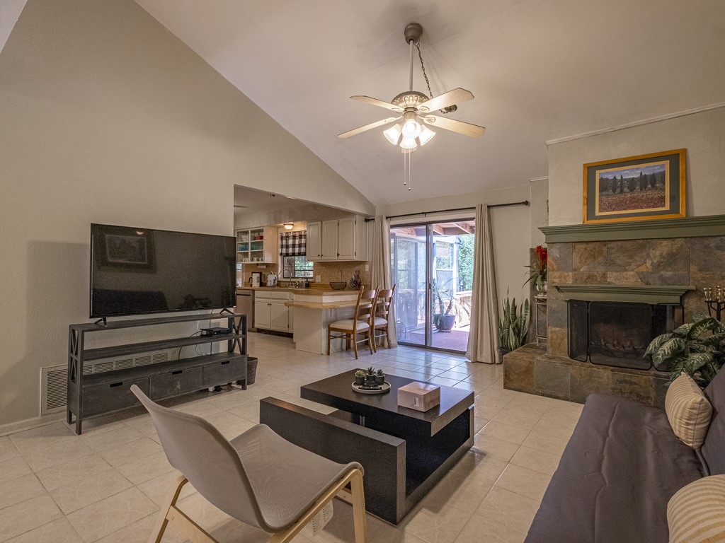 408 Heritage Trail Granbury TX 76048