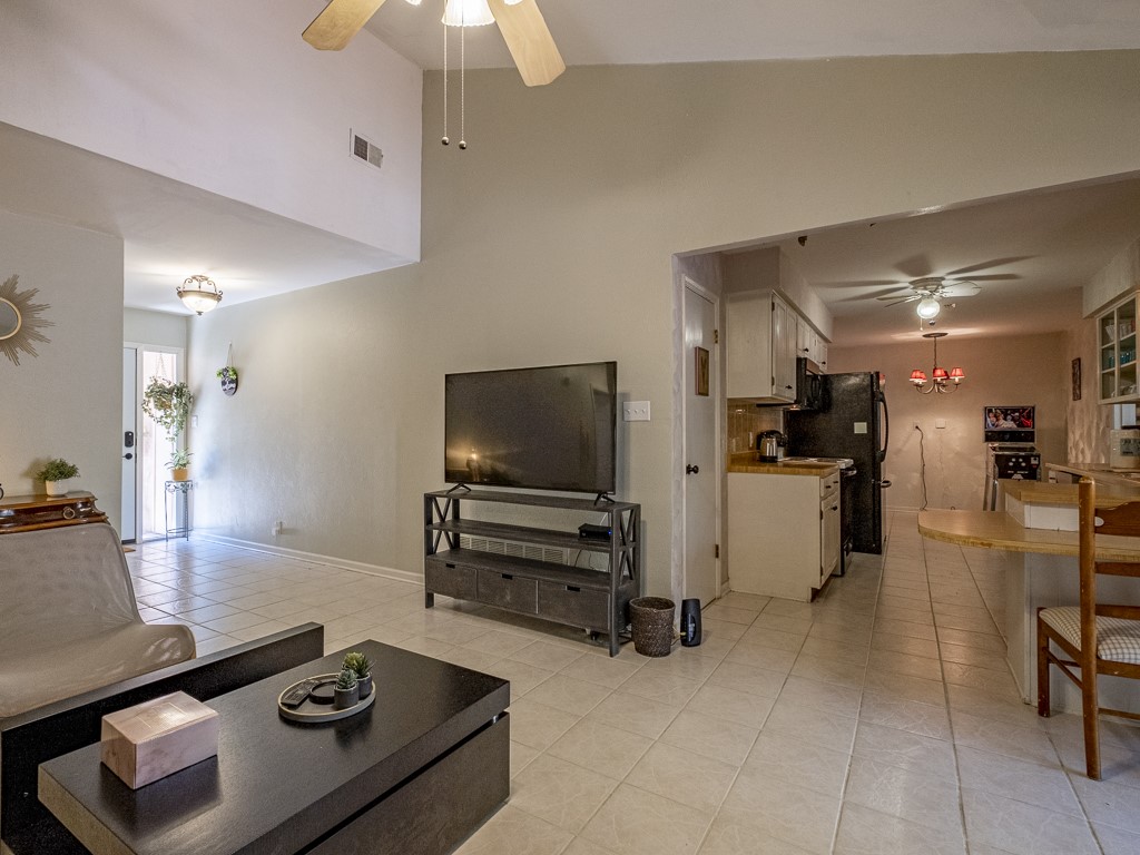 408 Heritage Trail Granbury TX 76048