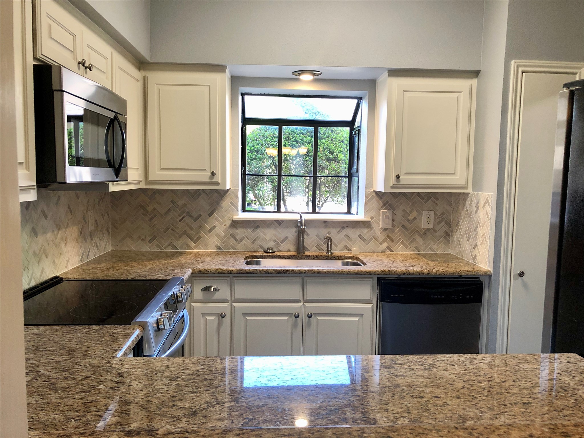 5859 Frankford Road Dallas TX 75252
