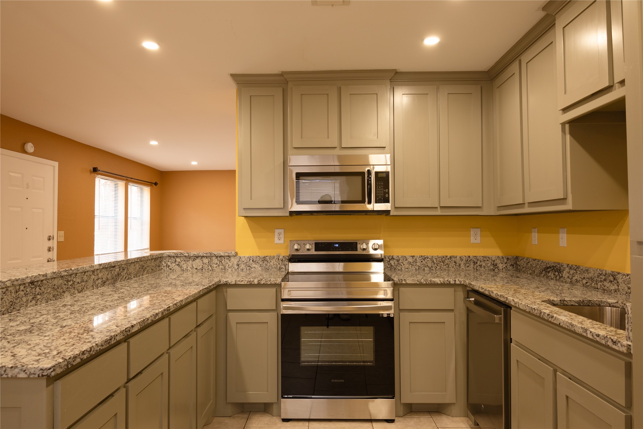 4938 Blue Water Circle Granbury TX 76049