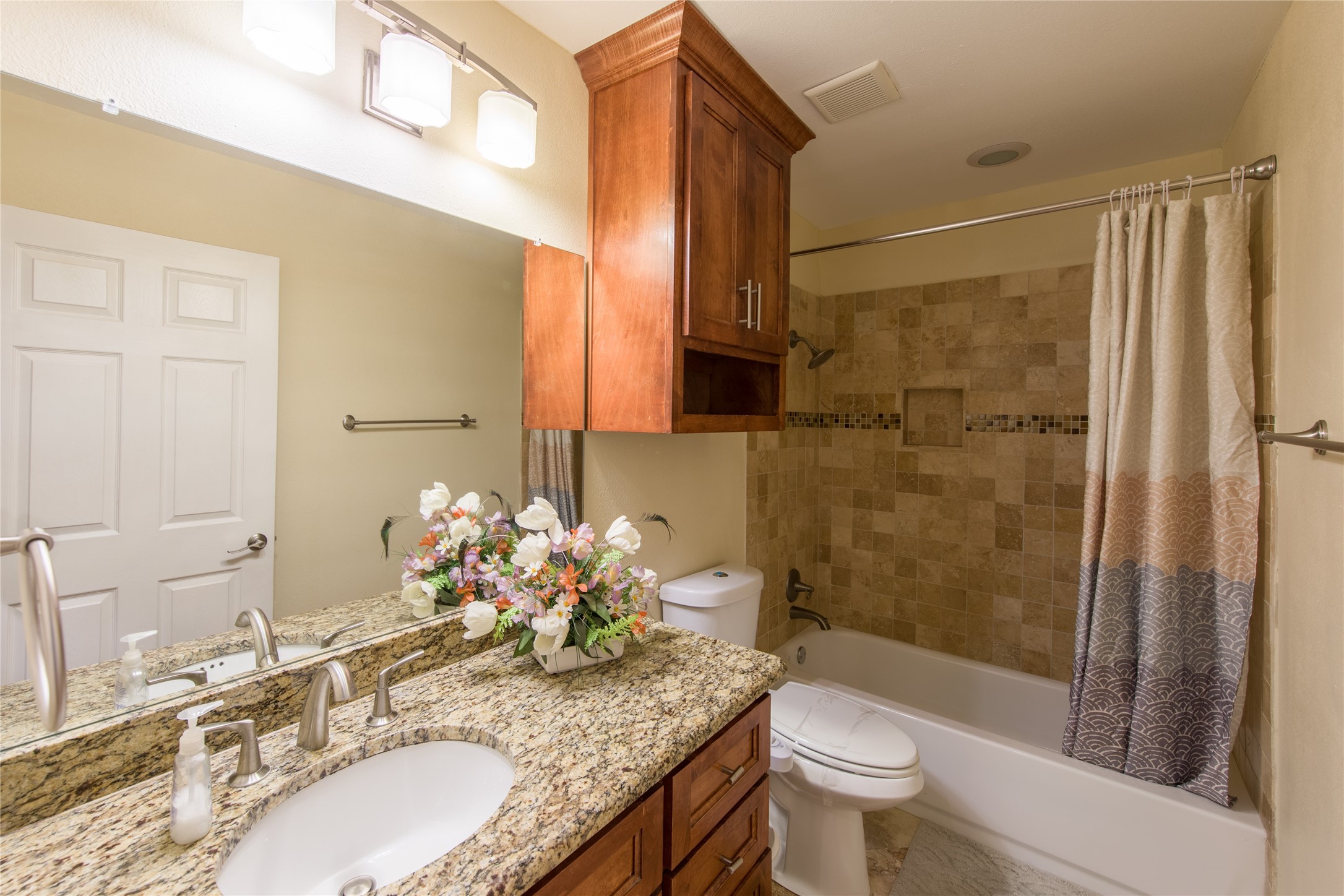 4031 Echo Glen Drive Dallas TX 75244
