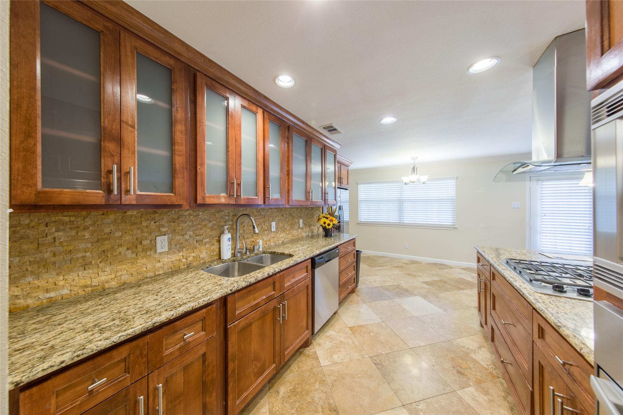 4031 Echo Glen Drive Dallas TX 75244