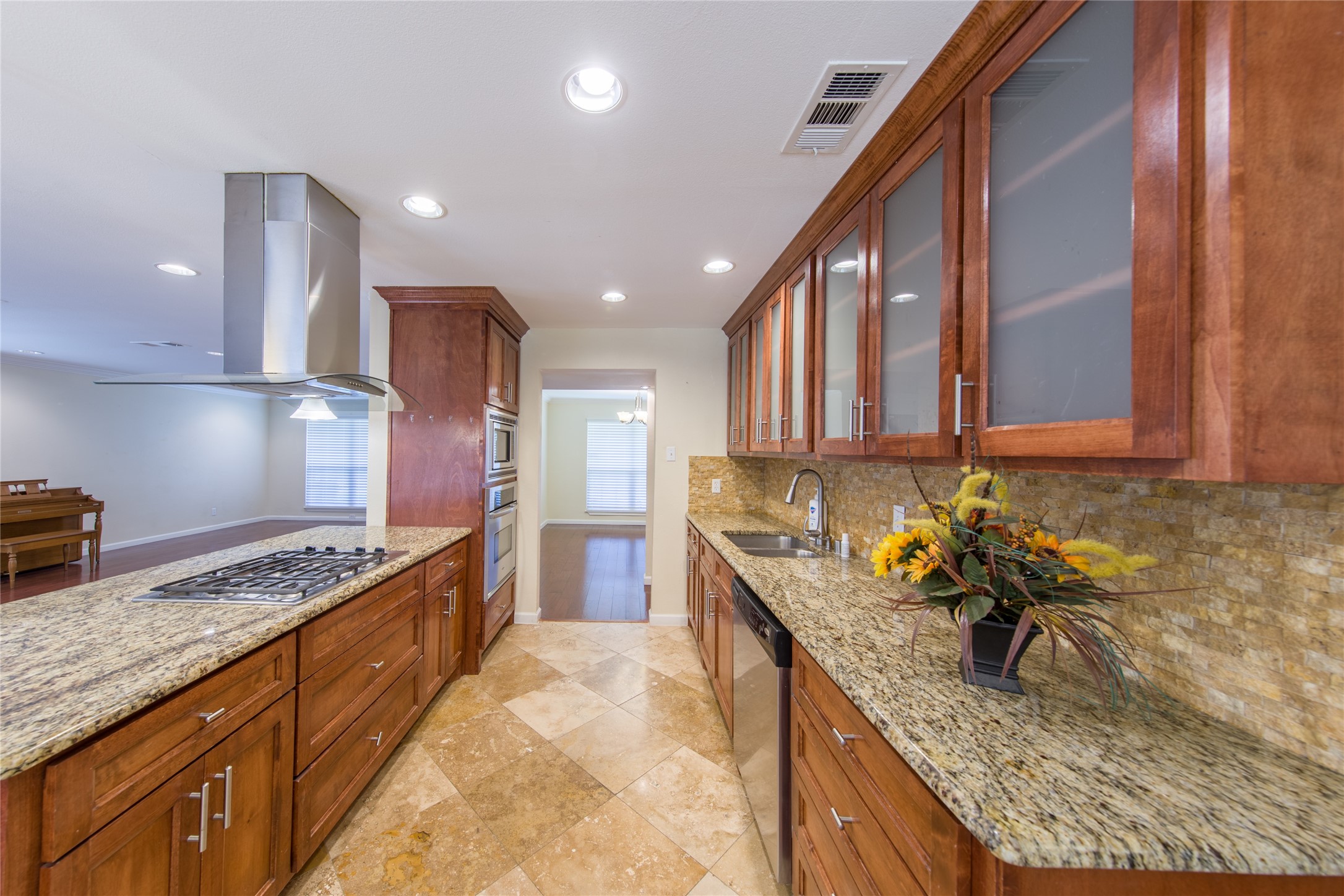 4031 Echo Glen Drive Dallas TX 75244