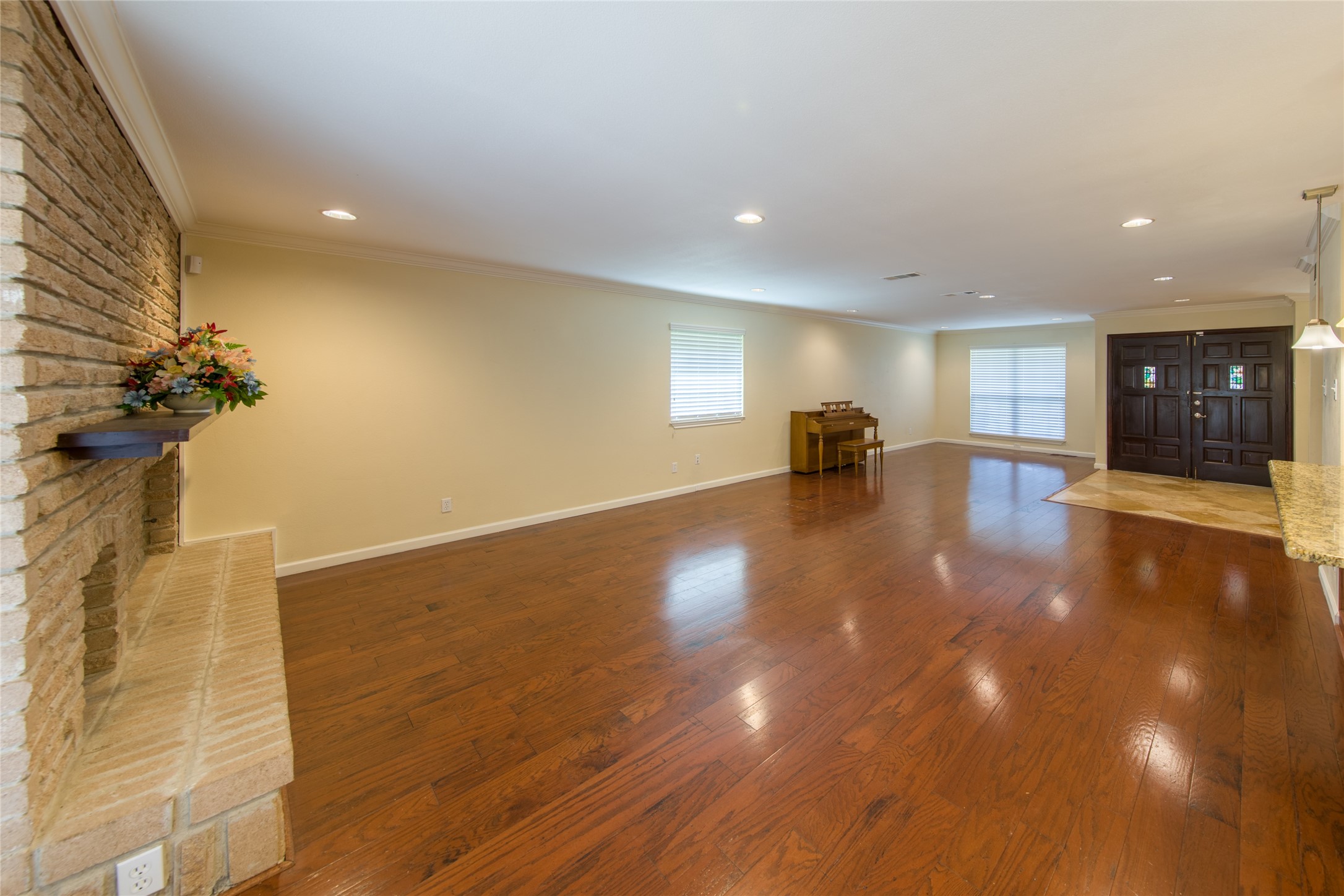 4031 Echo Glen Drive Dallas TX 75244