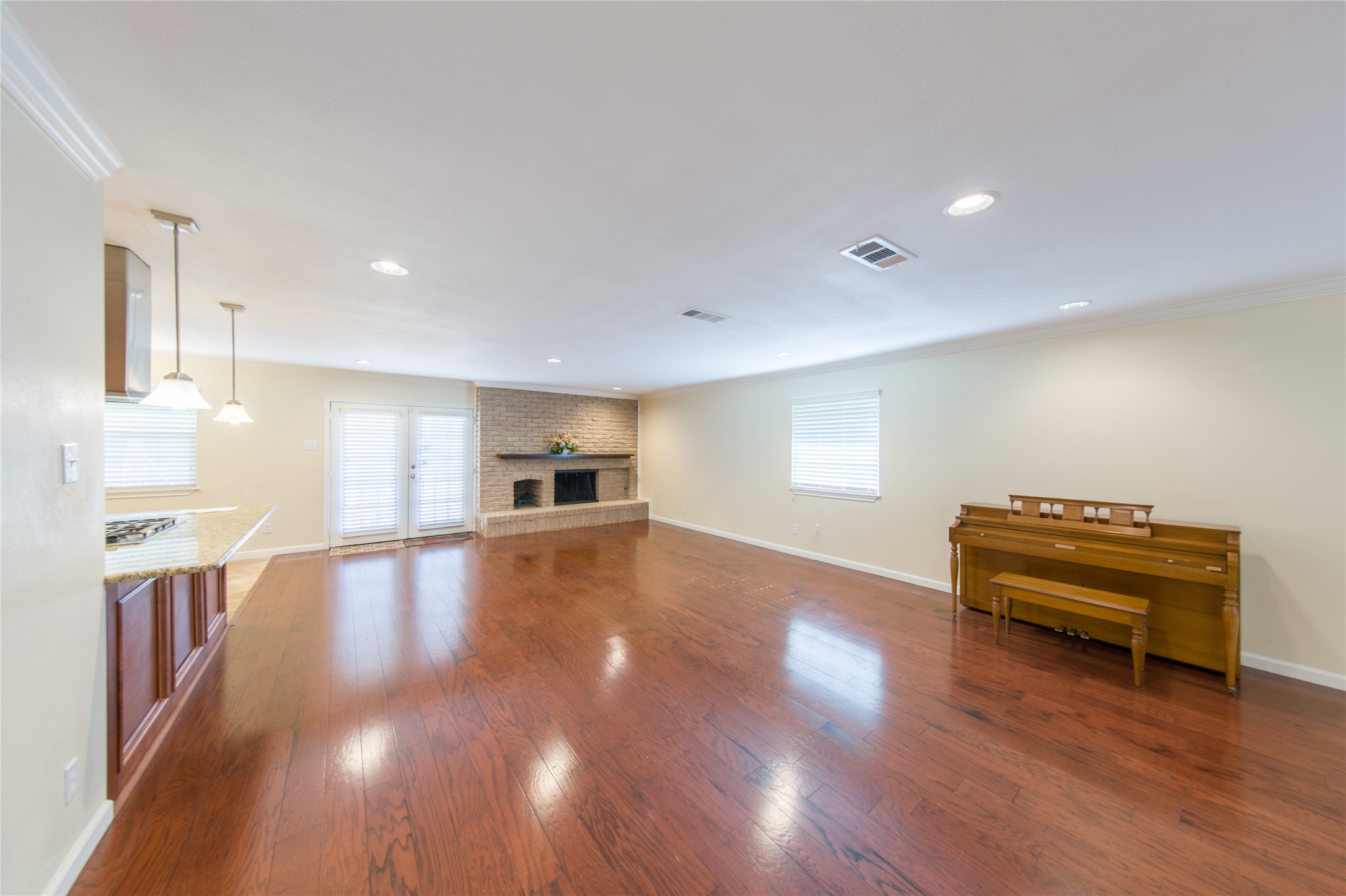 4031 Echo Glen Drive Dallas TX 75244