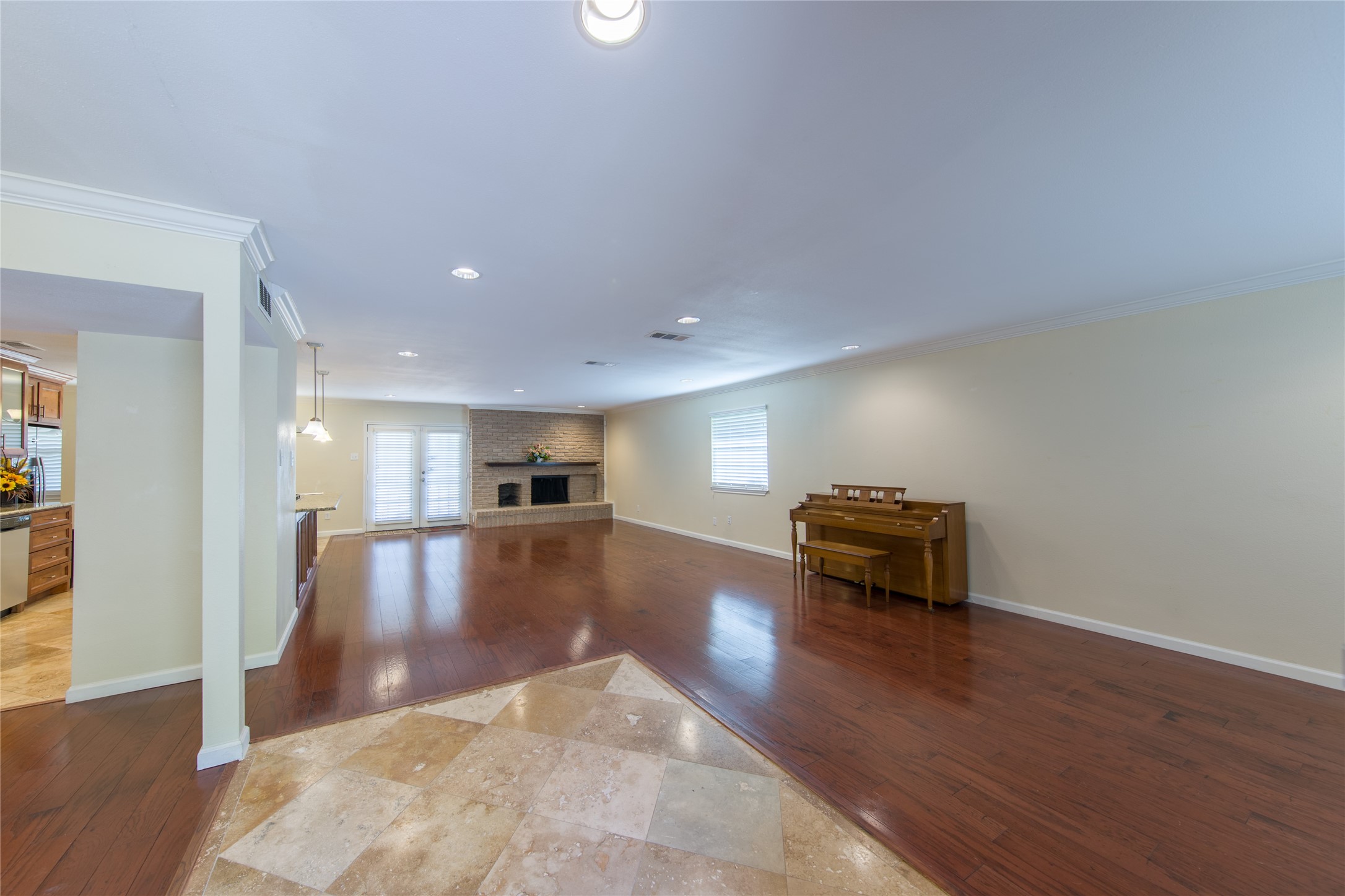 4031 Echo Glen Drive Dallas TX 75244