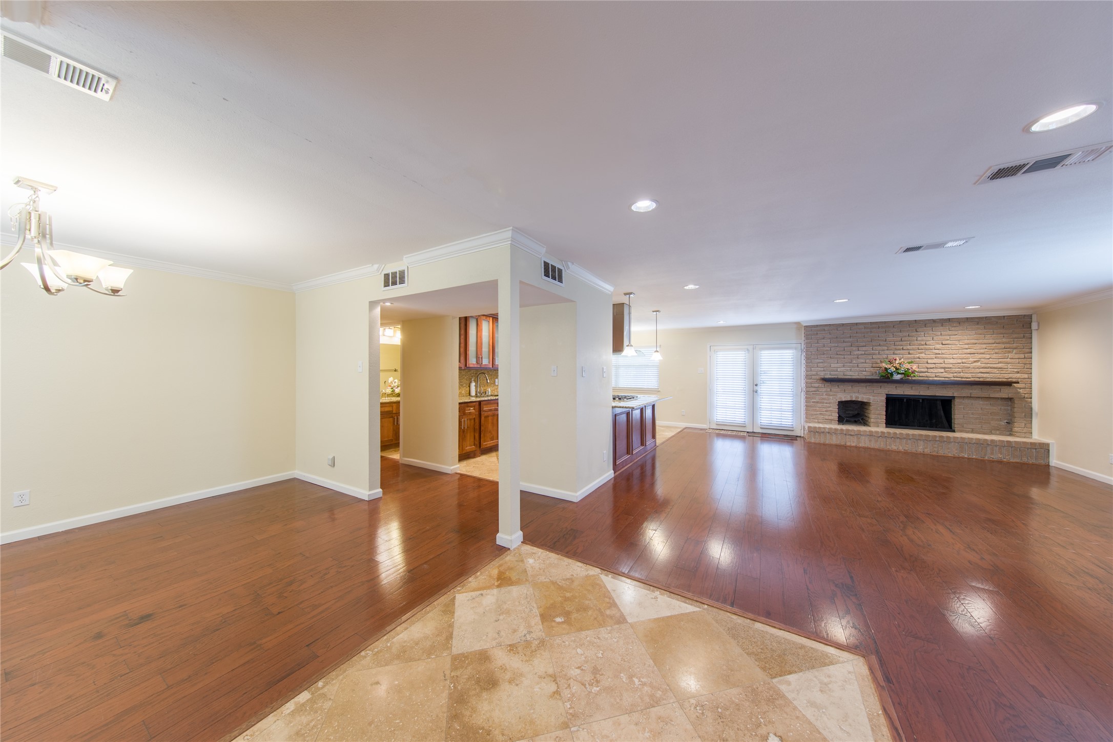 4031 Echo Glen Drive Dallas TX 75244