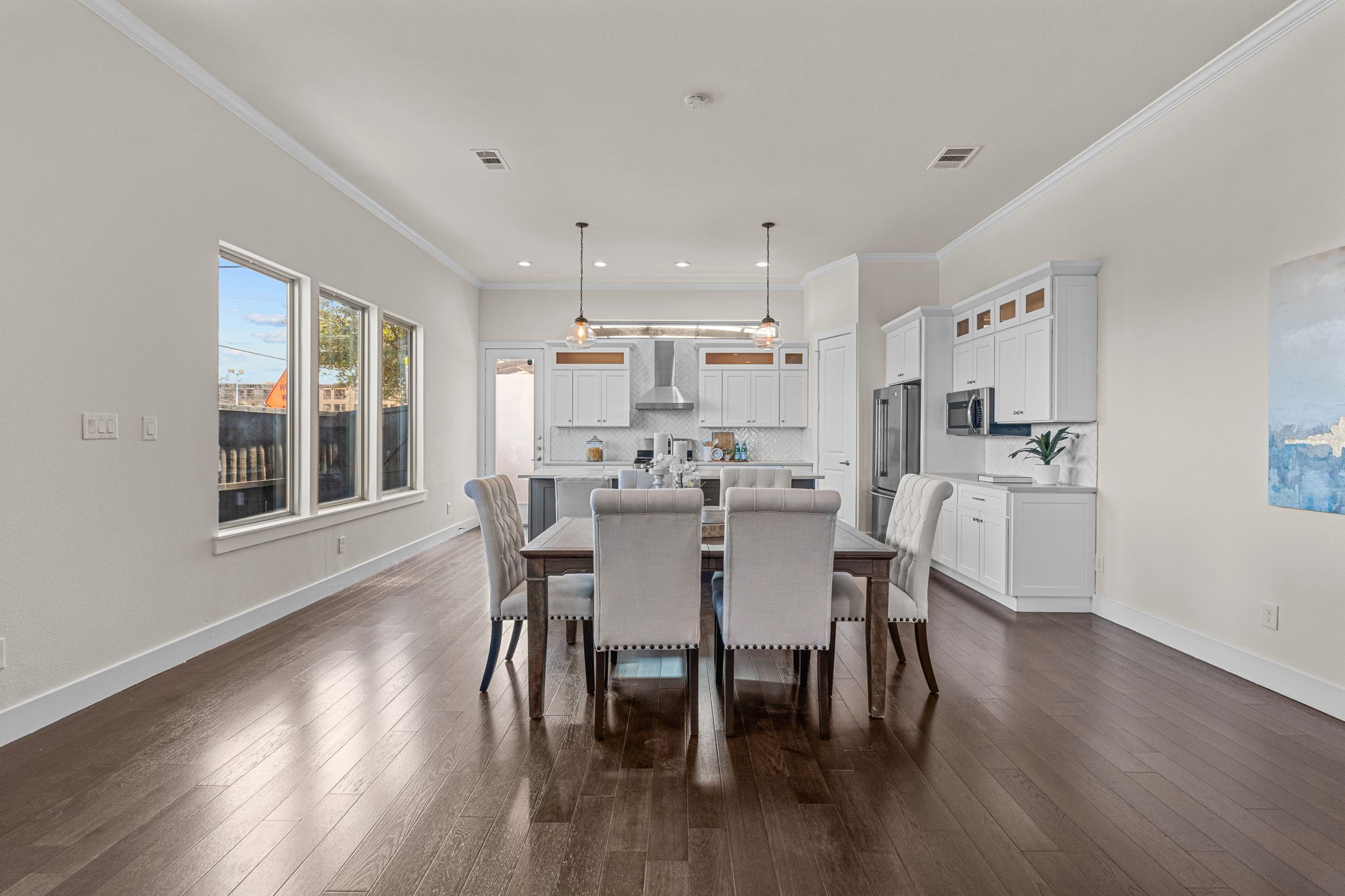 600 Melba Street Dallas TX 75208