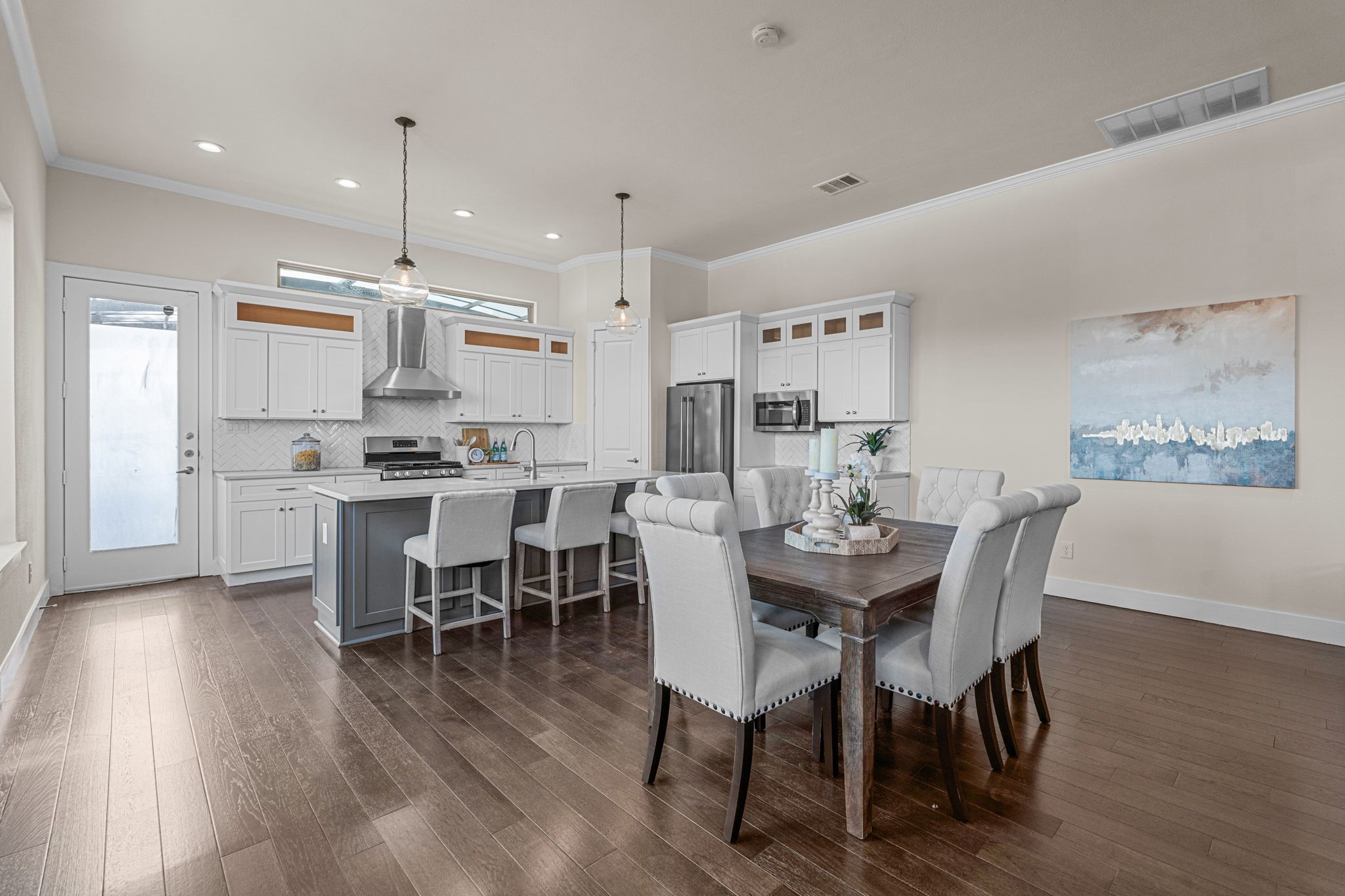 600 Melba Street Dallas TX 75208