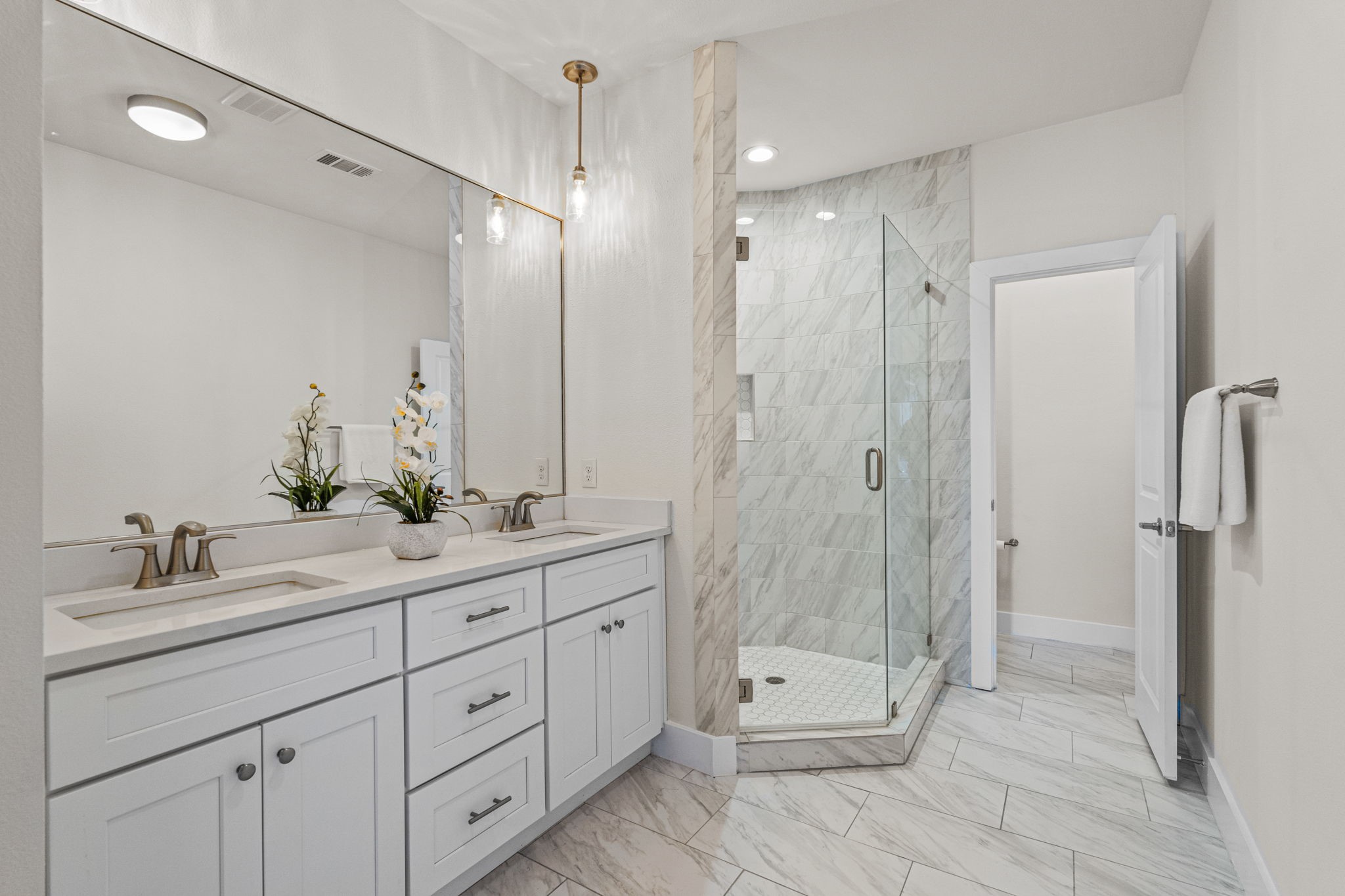 600 Melba Street Dallas TX 75208
