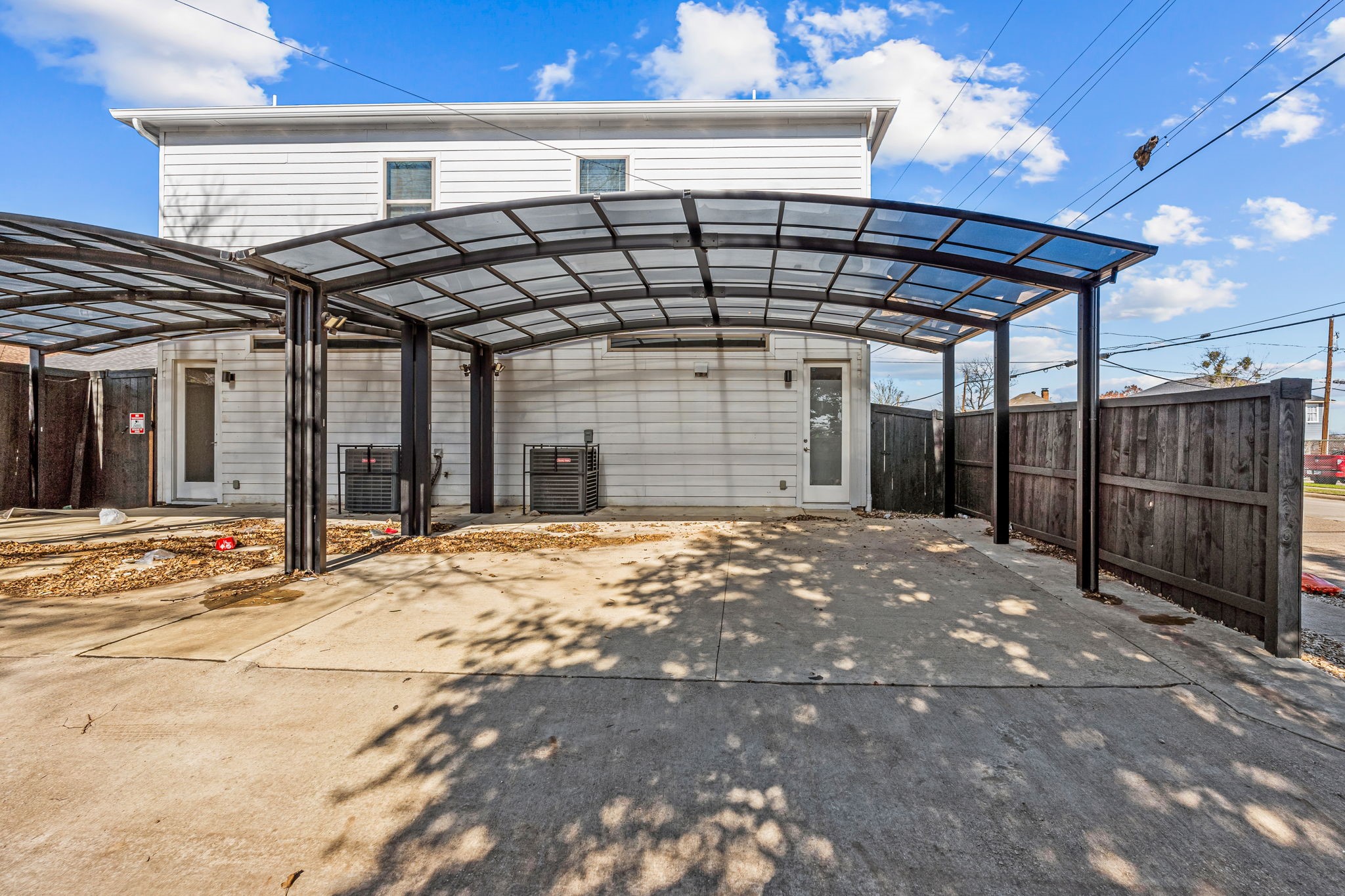600 Melba Street Dallas TX 75208