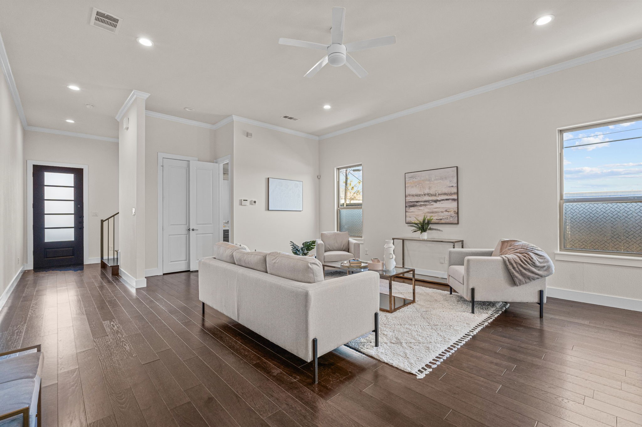 600 Melba Street Dallas TX 75208