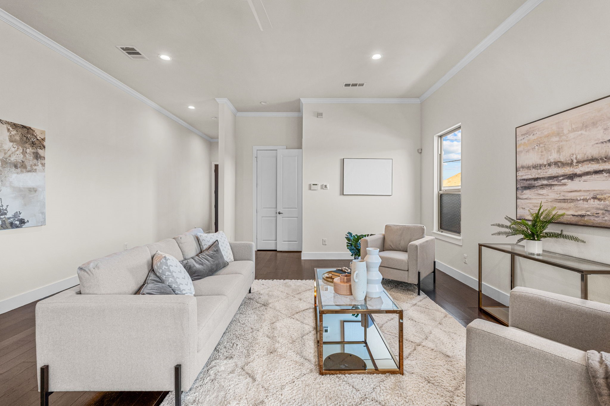 600 Melba Street Dallas TX 75208