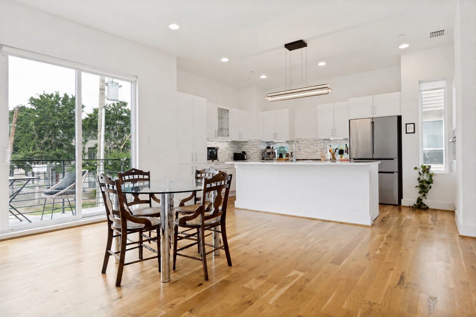 1952 Kearney Court Dallas TX 75204