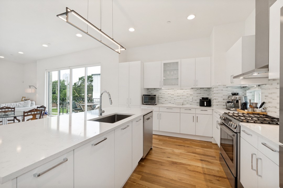 1952 Kearney Court Dallas TX 75204