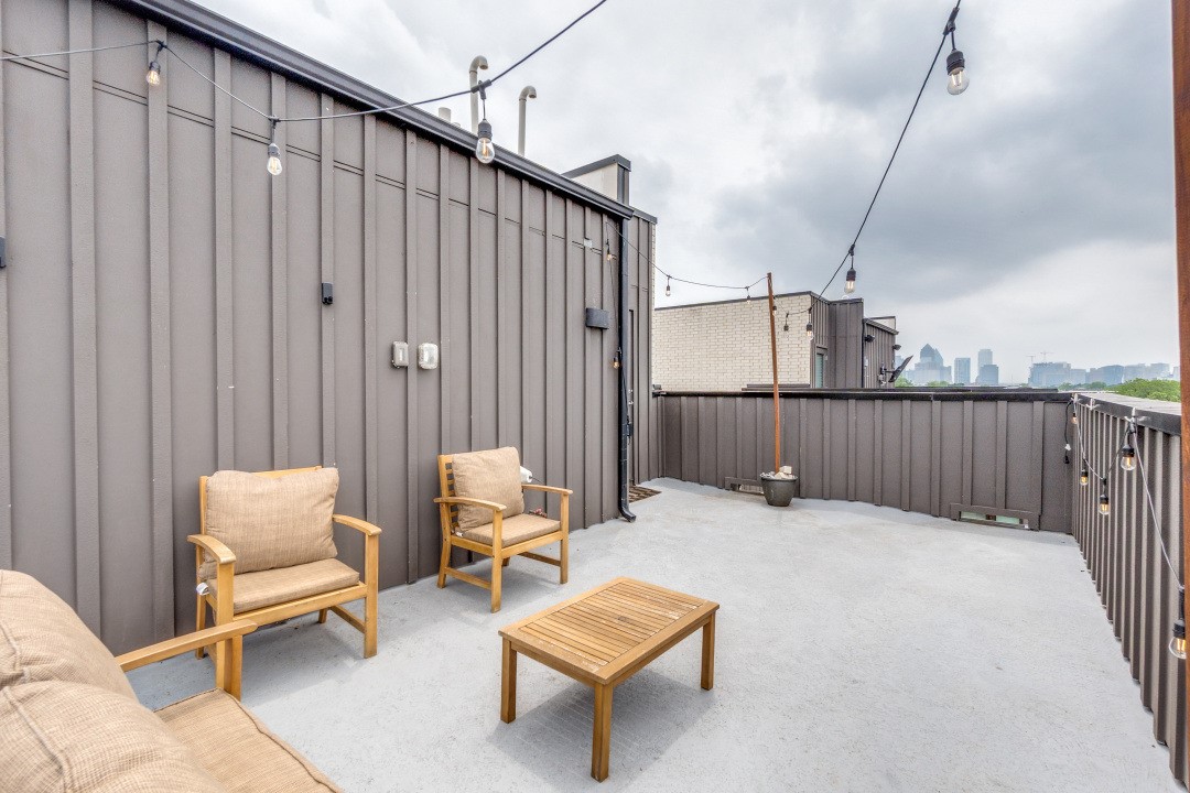 1952 Kearney Court Dallas TX 75204