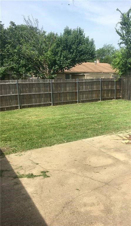 1828 Angelina Drive Garland TX 75040