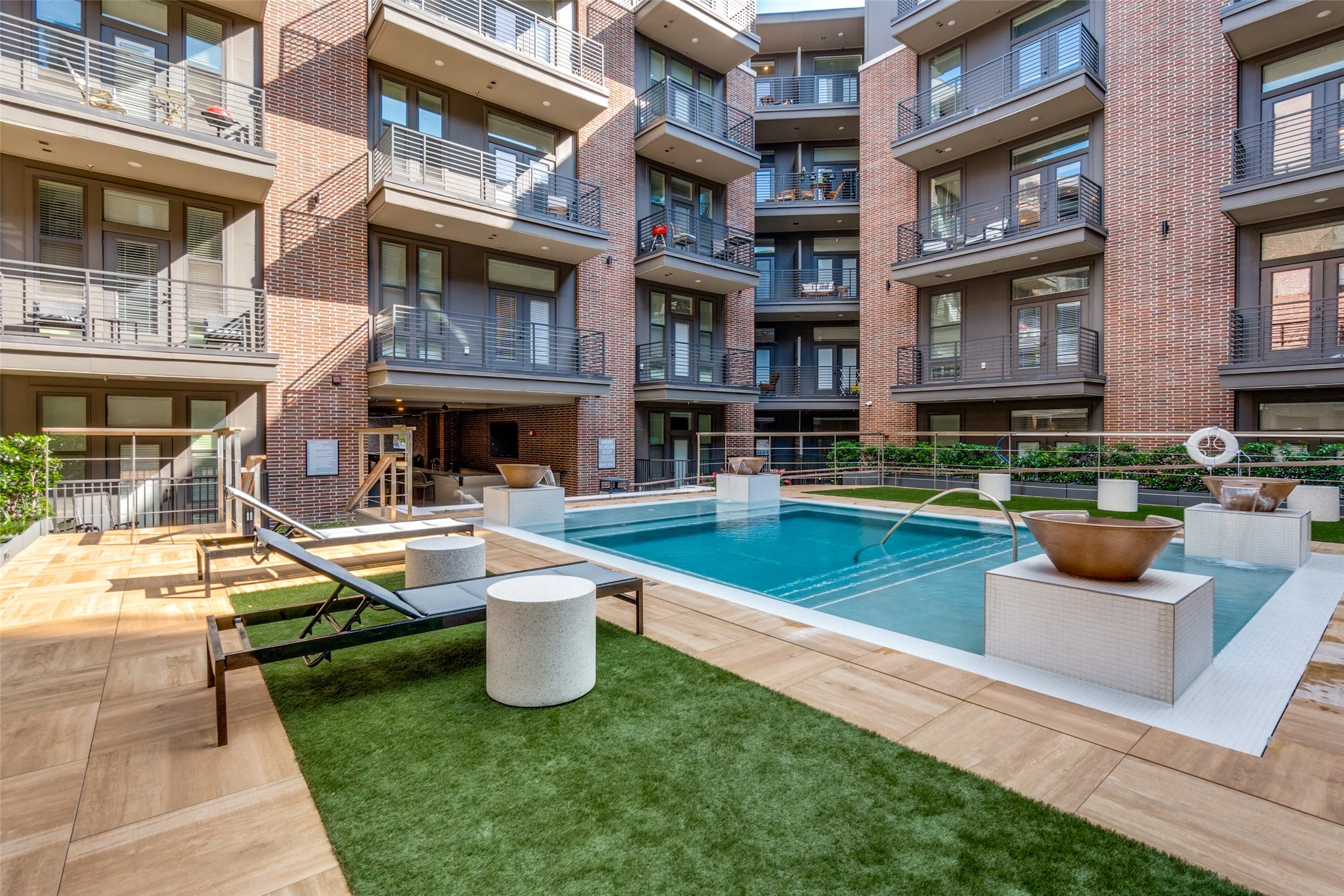 2929 Oak Lawn Avenue Dallas TX 75219