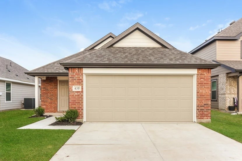 435 Sussex Everman TX 76140